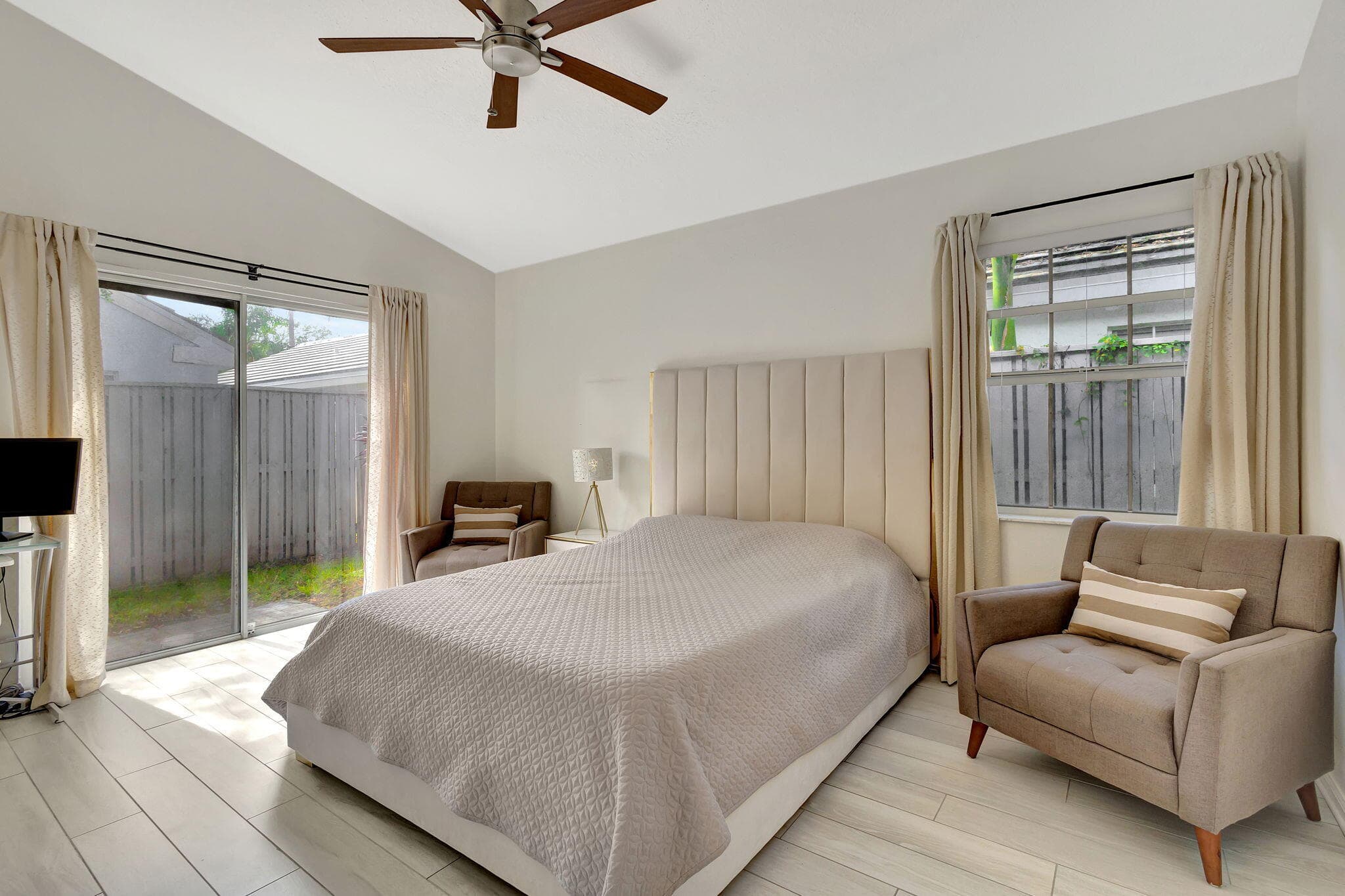 15 Admirals Court, Palm Beach Gardens, FL 33418 — photo 17 of 25