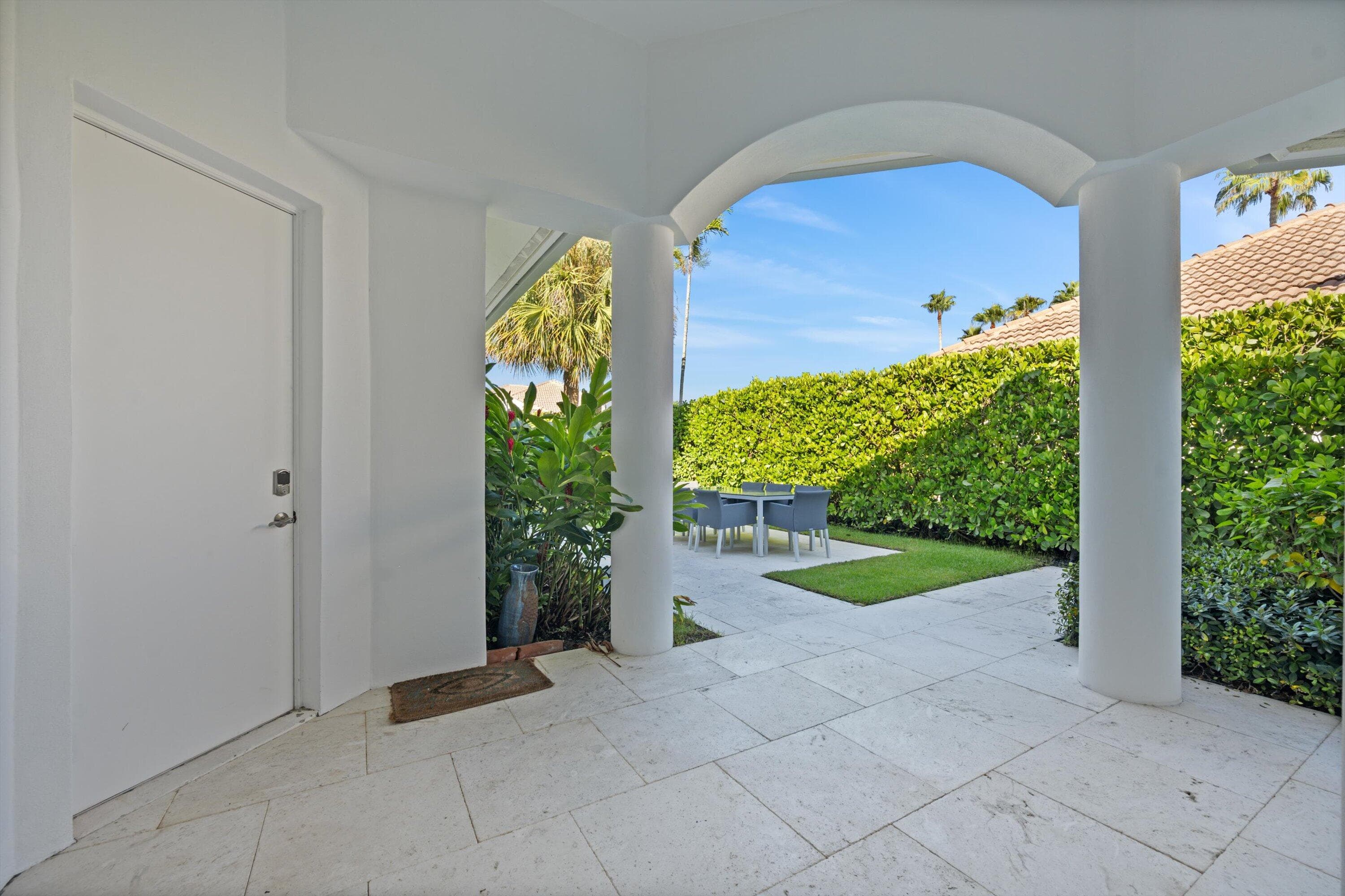 2940 Twin Oaks Way, Wellington, FL 33414 — photo 6 of 24