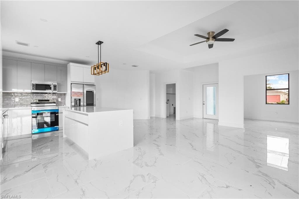 1806 NE 21st Place, Cape Coral, FL 33909 — photo 3 of 33