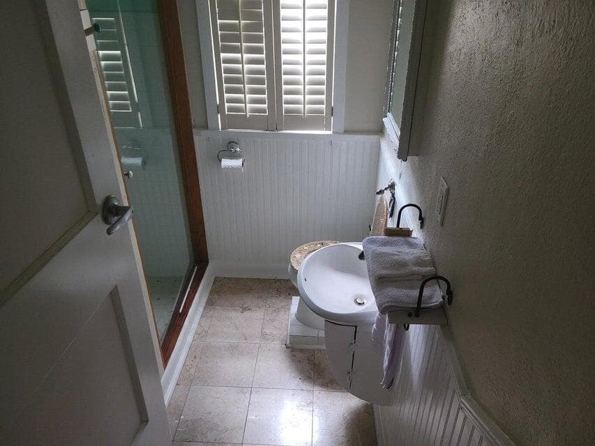 121 S B Street, Lake Worth Beach, FL 33460 — photo 11 of 30