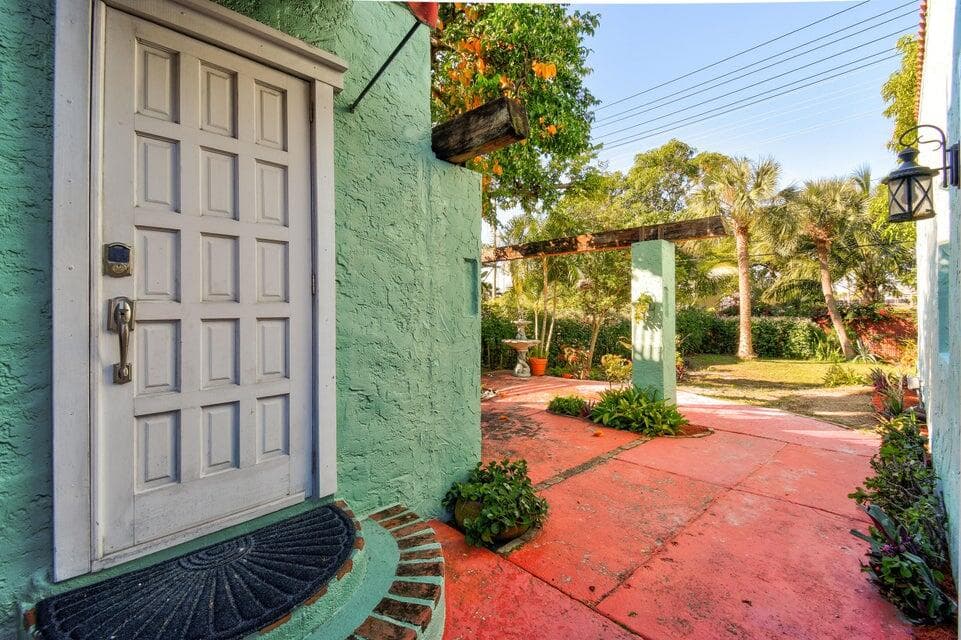 121 S B Street, Lake Worth Beach, FL 33460 — photo 26 of 30