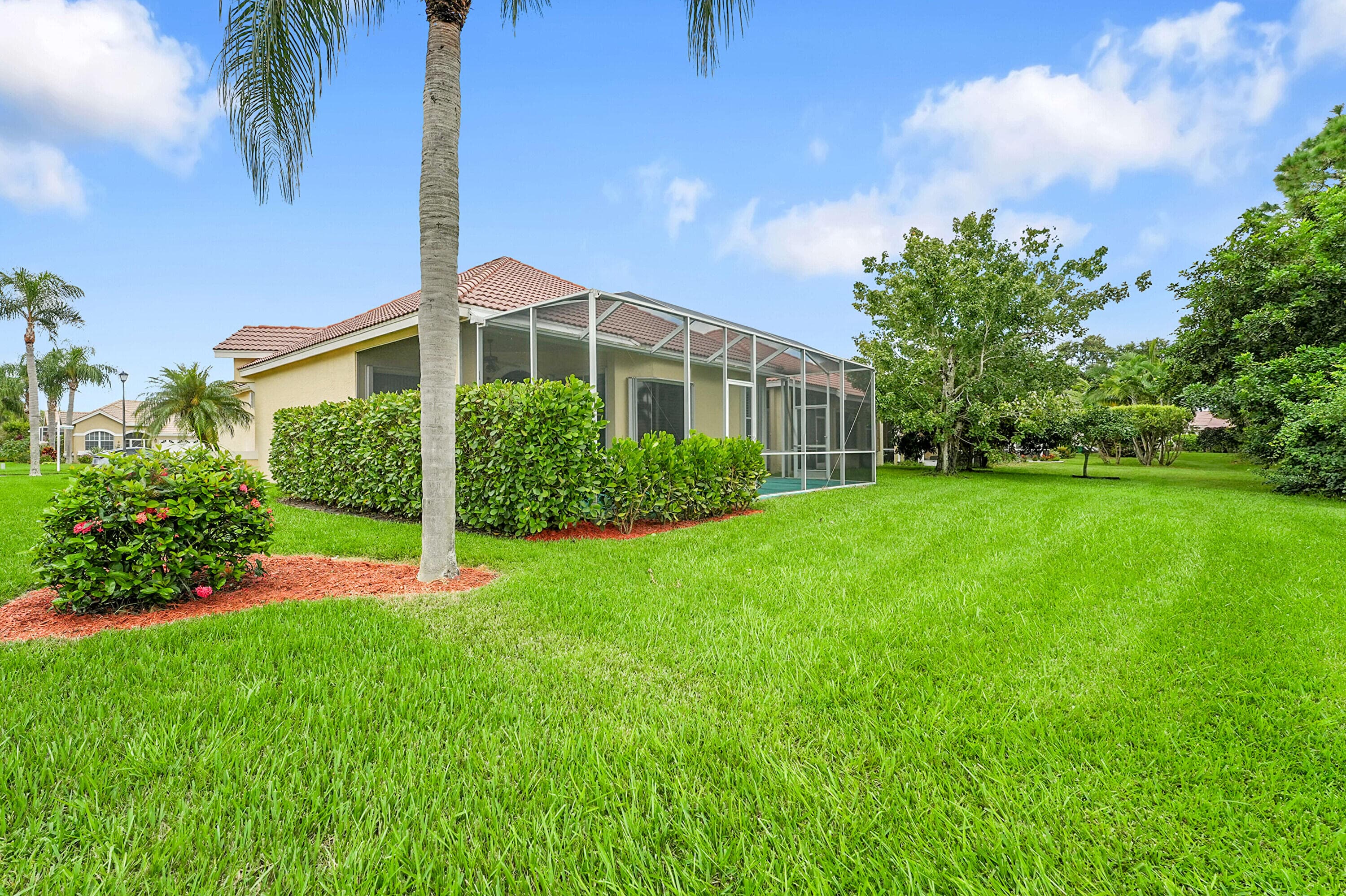 627 SW Saint Thomas Cove, Port St. Lucie, FL 34986 — photo 28 of 41