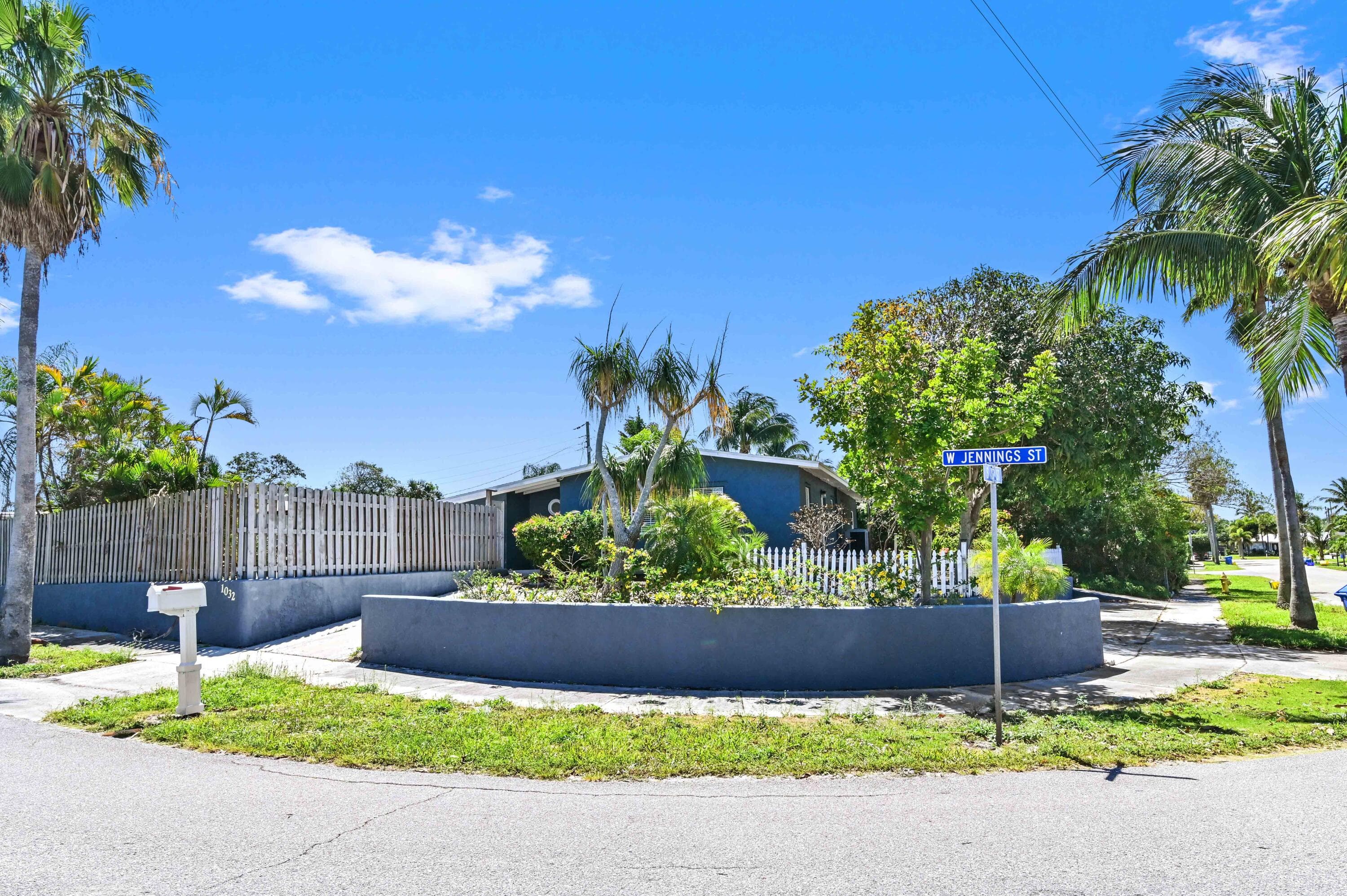 1032 W Jennings Street, Lantana, FL 33462 — photo 3 of 33
