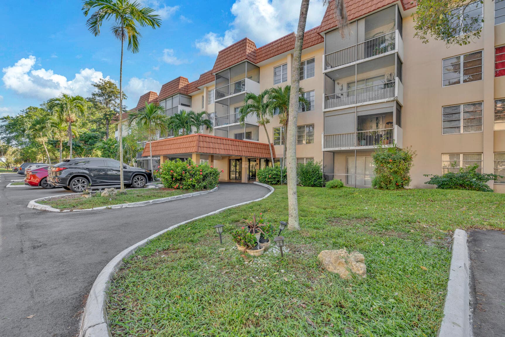 4166 Inverrary Drive 304, Lauderhill, FL 33319 — photo 8 of 32