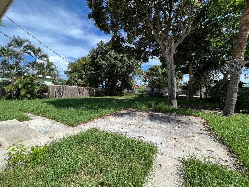 1360 10th Street, West Palm Beach, FL 33401 — photo 22 of 38