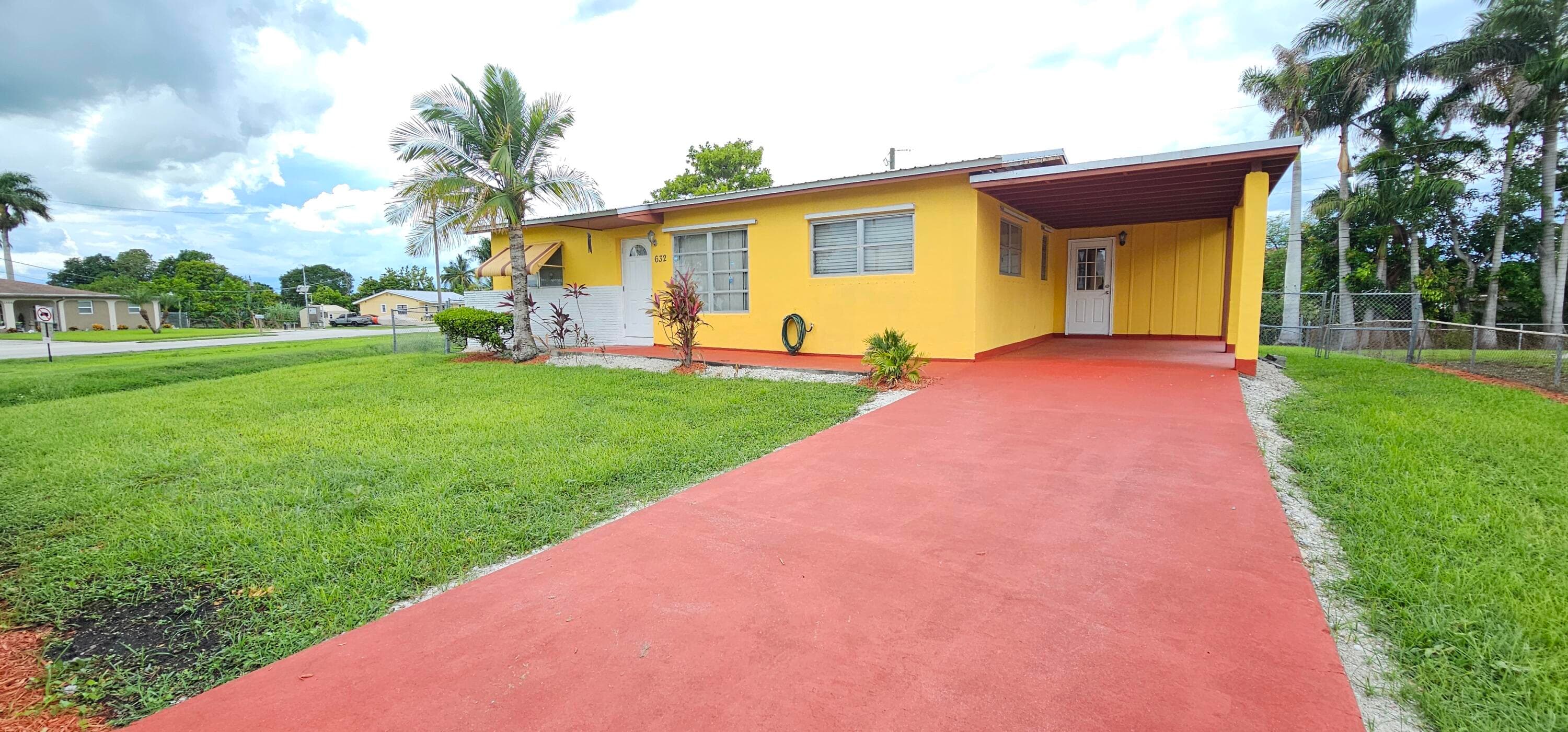 632 SW 13th Street, Belle Glade, FL 33430 — photo 1 of 25