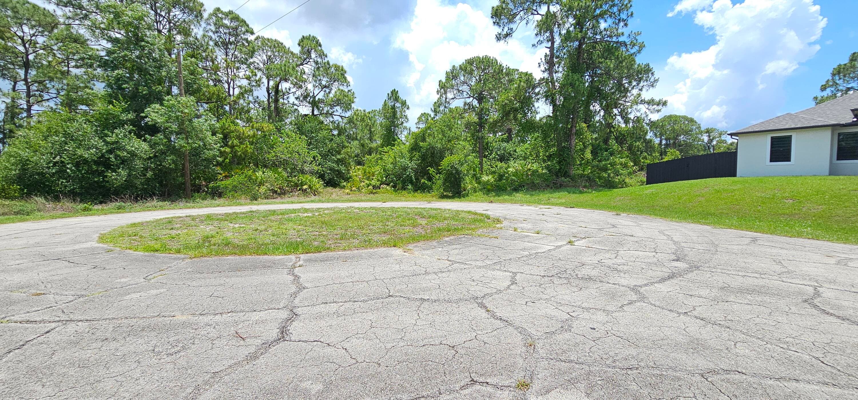 5006 Cyrus Court, LaBelle, FL 33935 — photo 2 of 4
