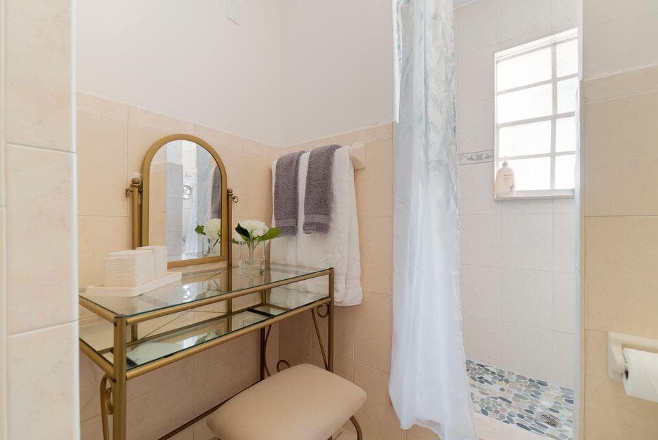 951 Green Street, West Palm Beach, FL 33405 — photo 17 of 45