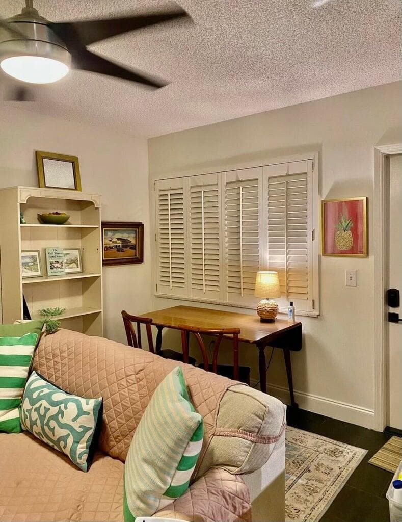 30 S J Street 14, Lake Worth Beach, FL 33460 — photo 4 of 19