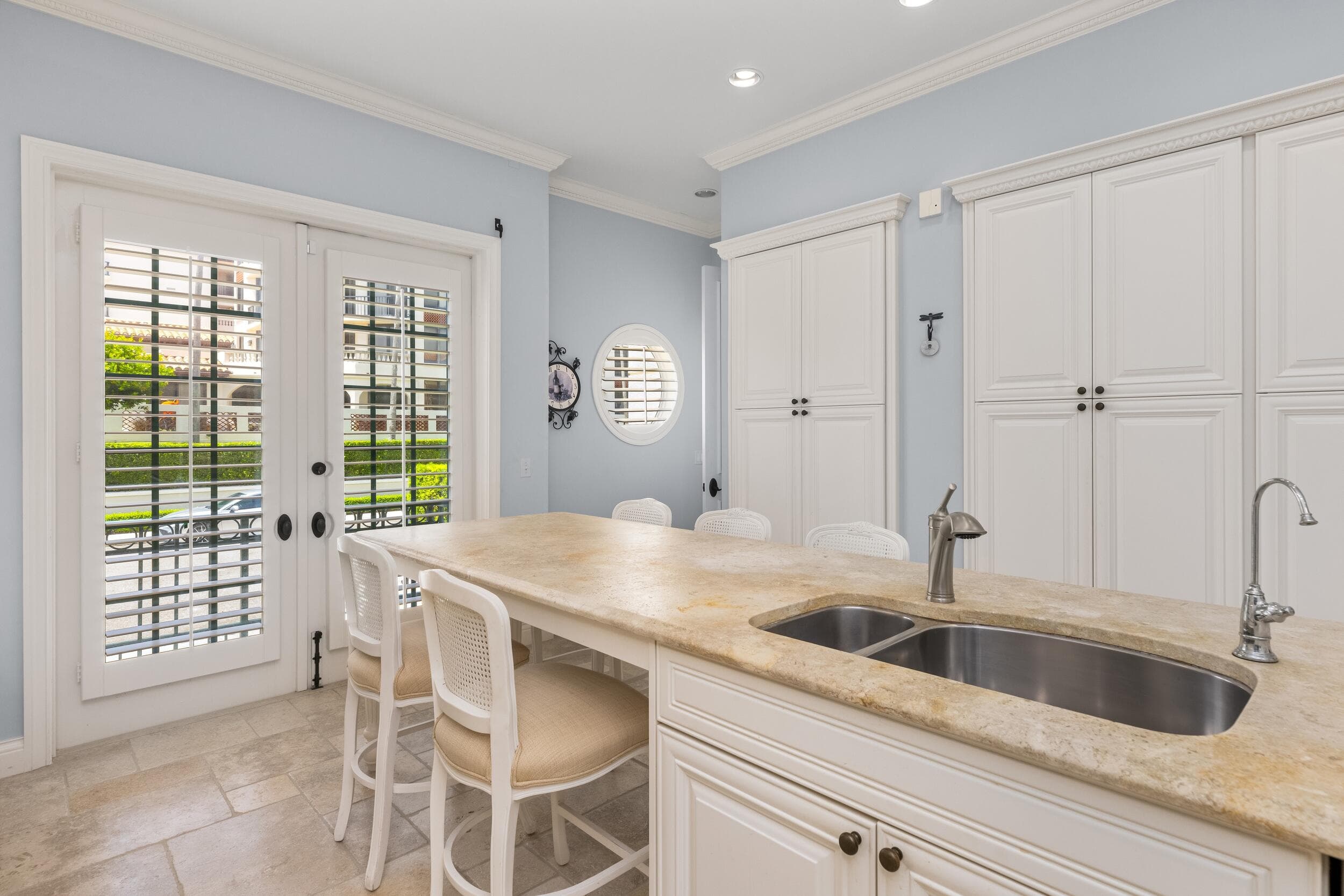 307 Everglade Avenue, Palm Beach, FL 33480 — photo 19 of 48