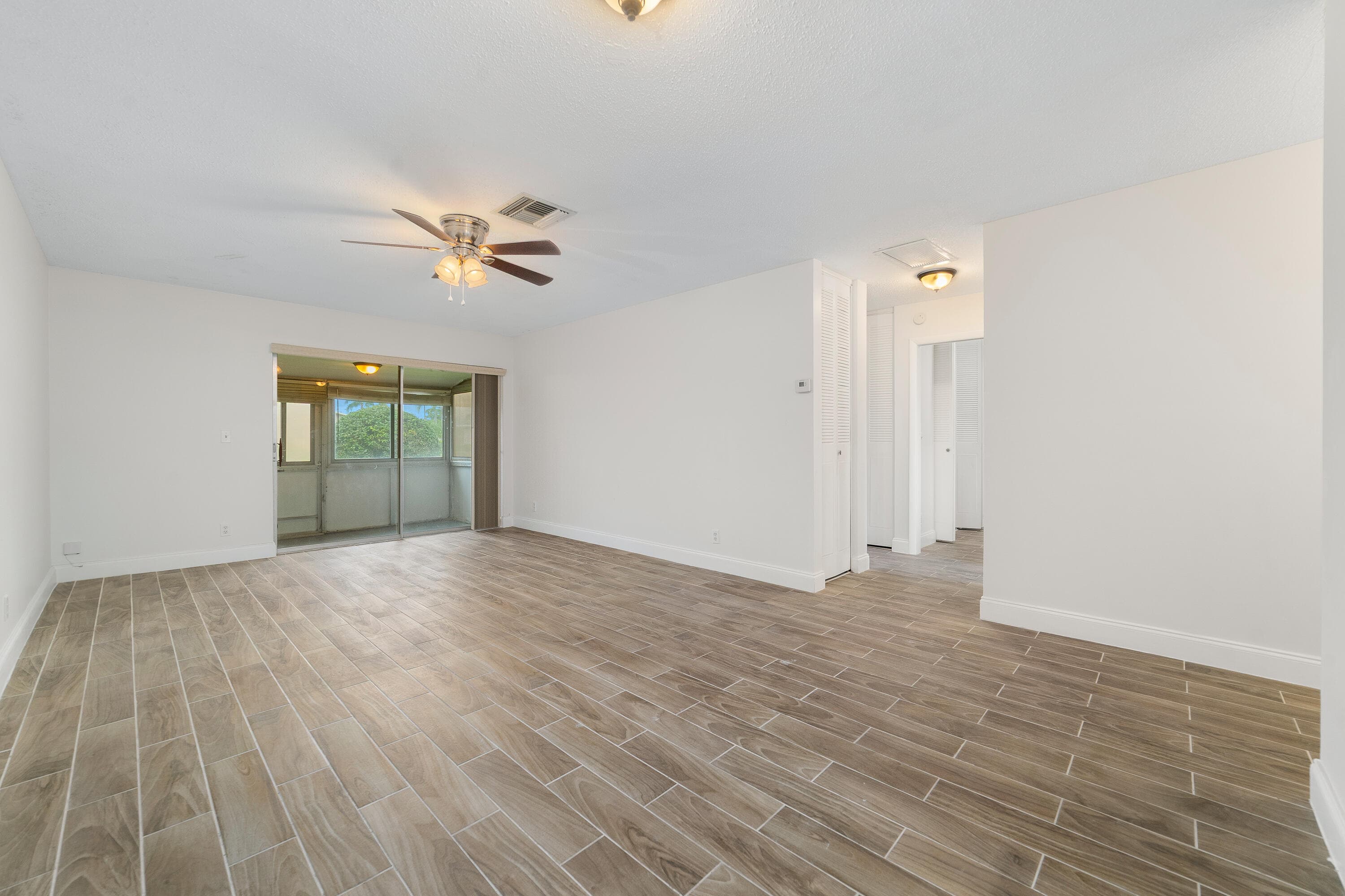 2567 Dudley Drive W F, West Palm Beach, FL 33415 — photo 8 of 42