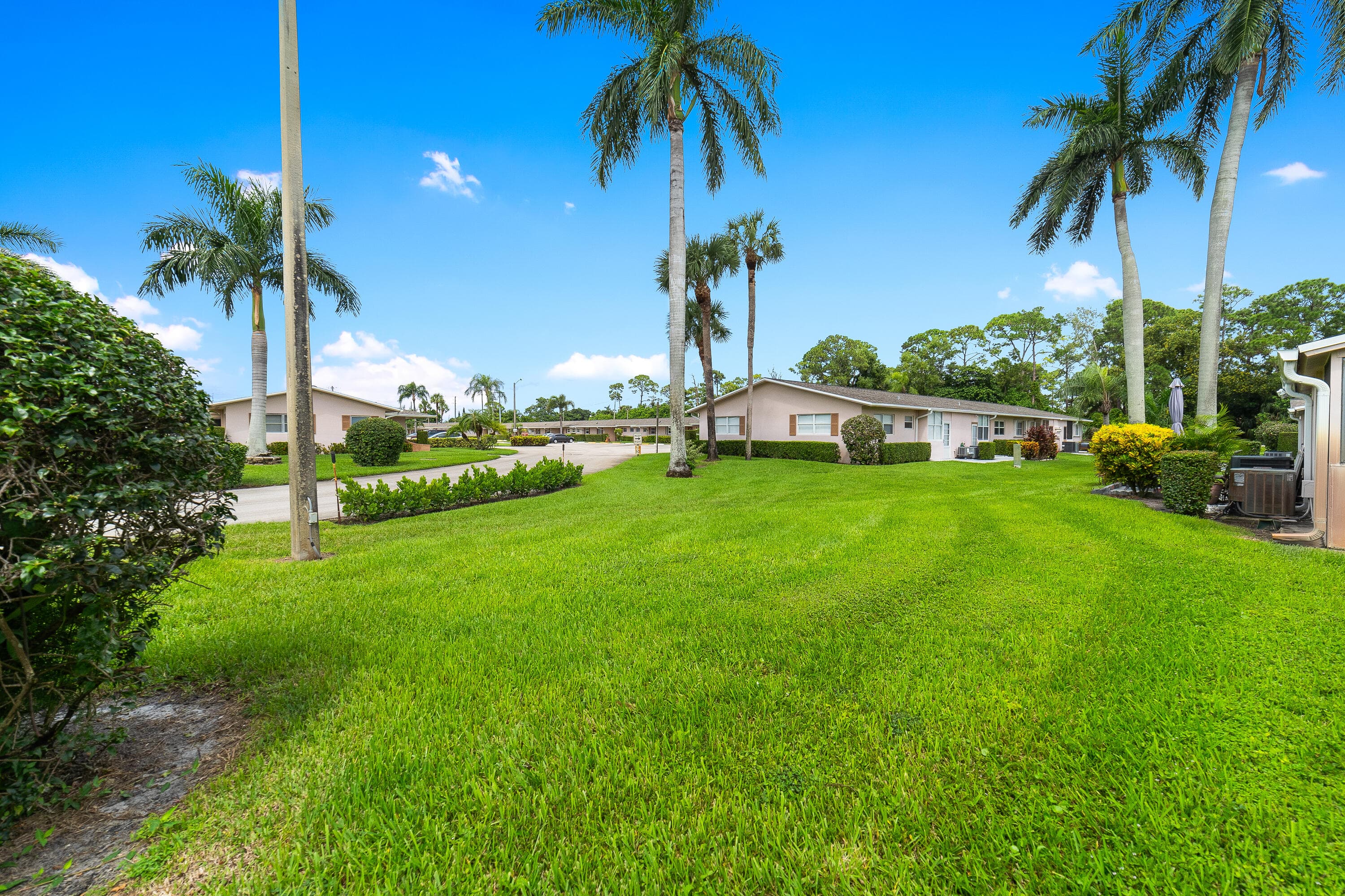 2567 Dudley Drive W F, West Palm Beach, FL 33415 — photo 32 of 42