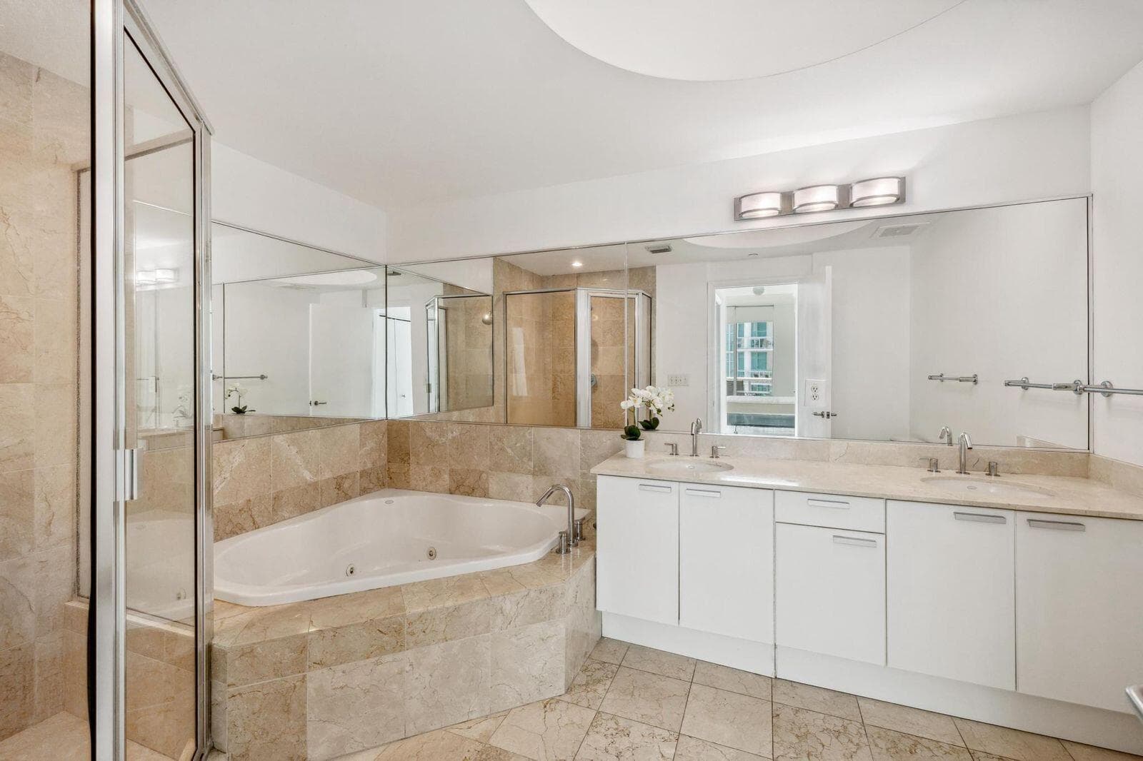 3131 NE 188th Street 2-705, Aventura, FL 33180 — photo 21 of 32