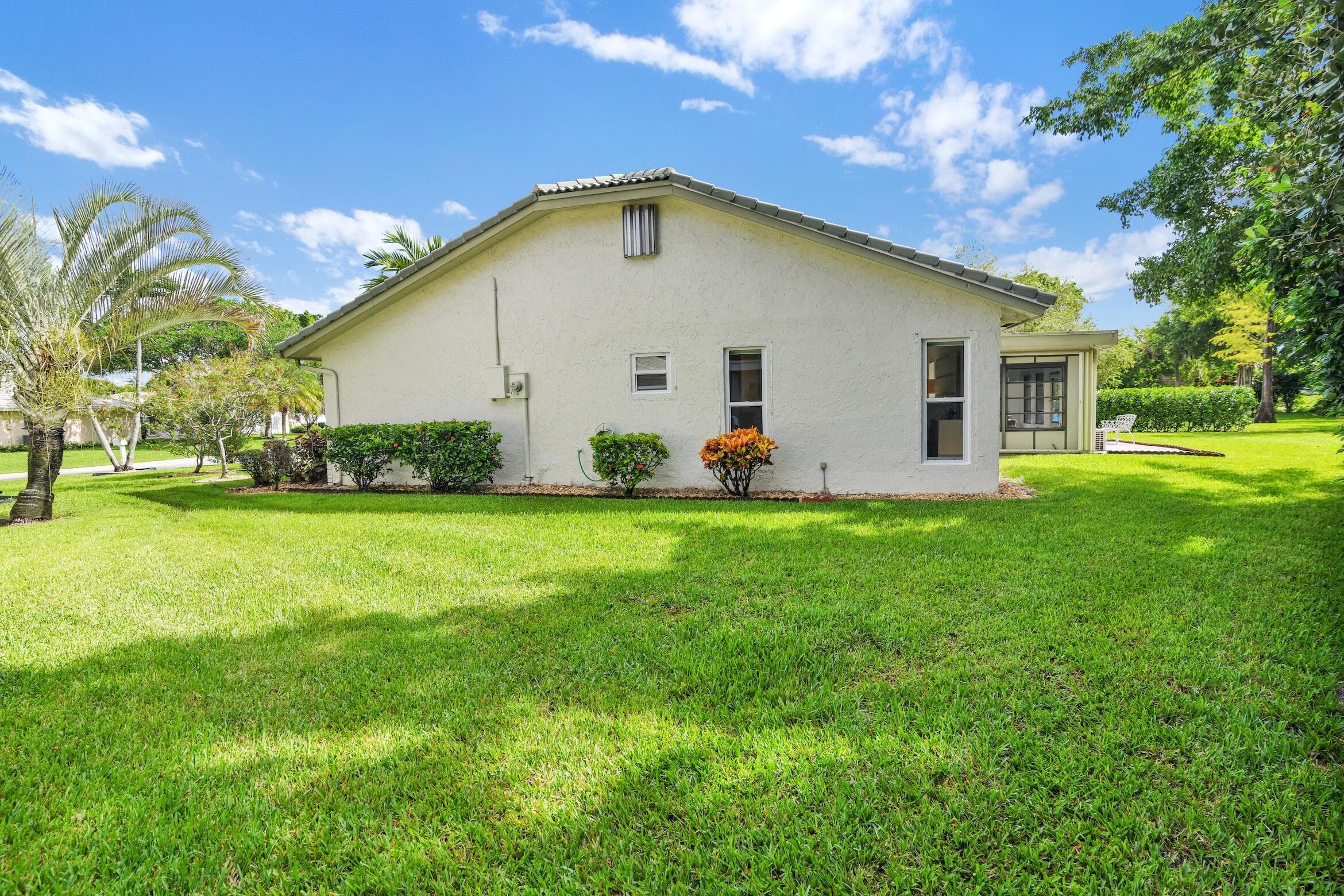 7962 Cloverfield Circle, Boca Raton, FL 33433 — photo 2 of 33