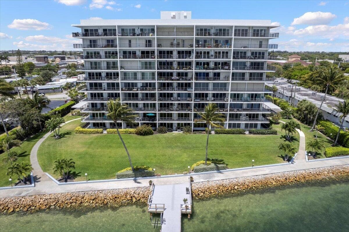3040 Lake Shore Drive 101, Riviera Beach, FL 33404 — photo 55 of 55