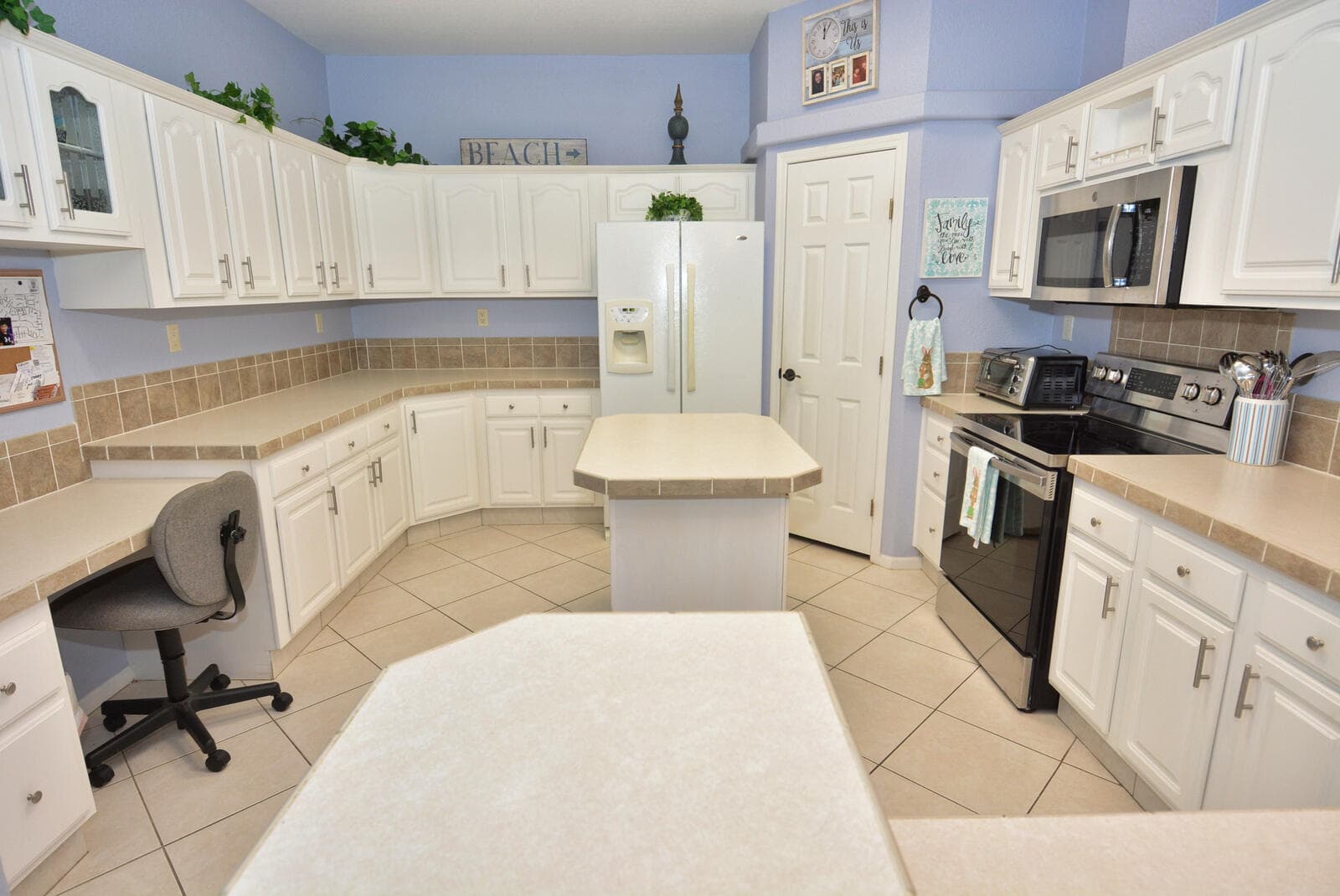 8154 14th Hole Drive, Port St. Lucie, FL 34952 — photo 3 of 41
