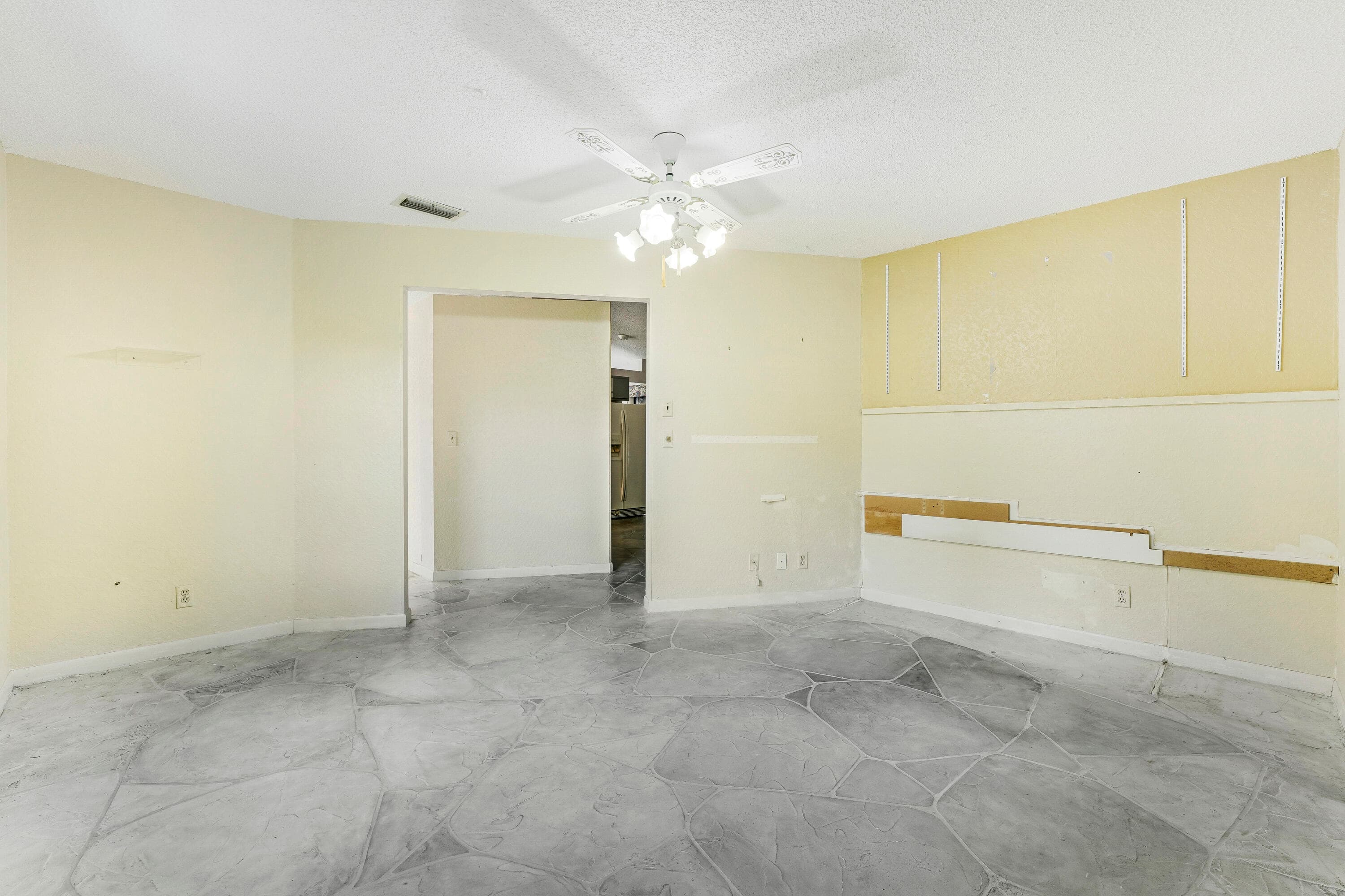 8421 Bonita Isle Drive, Lake Worth, FL 33467 — photo 18 of 46