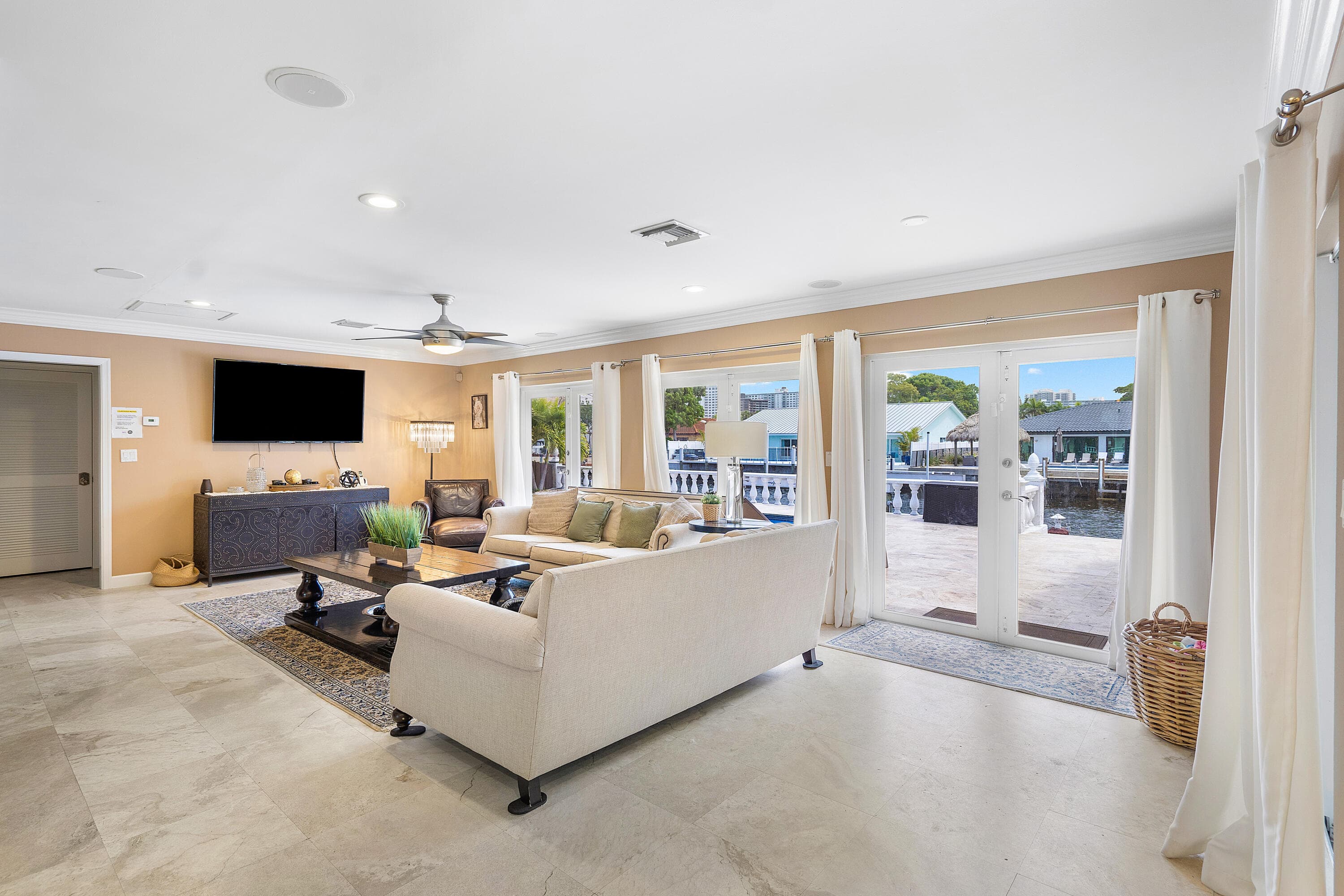 41 Castle Harbor Island, Fort Lauderdale, FL 33308 — photo 8 of 50