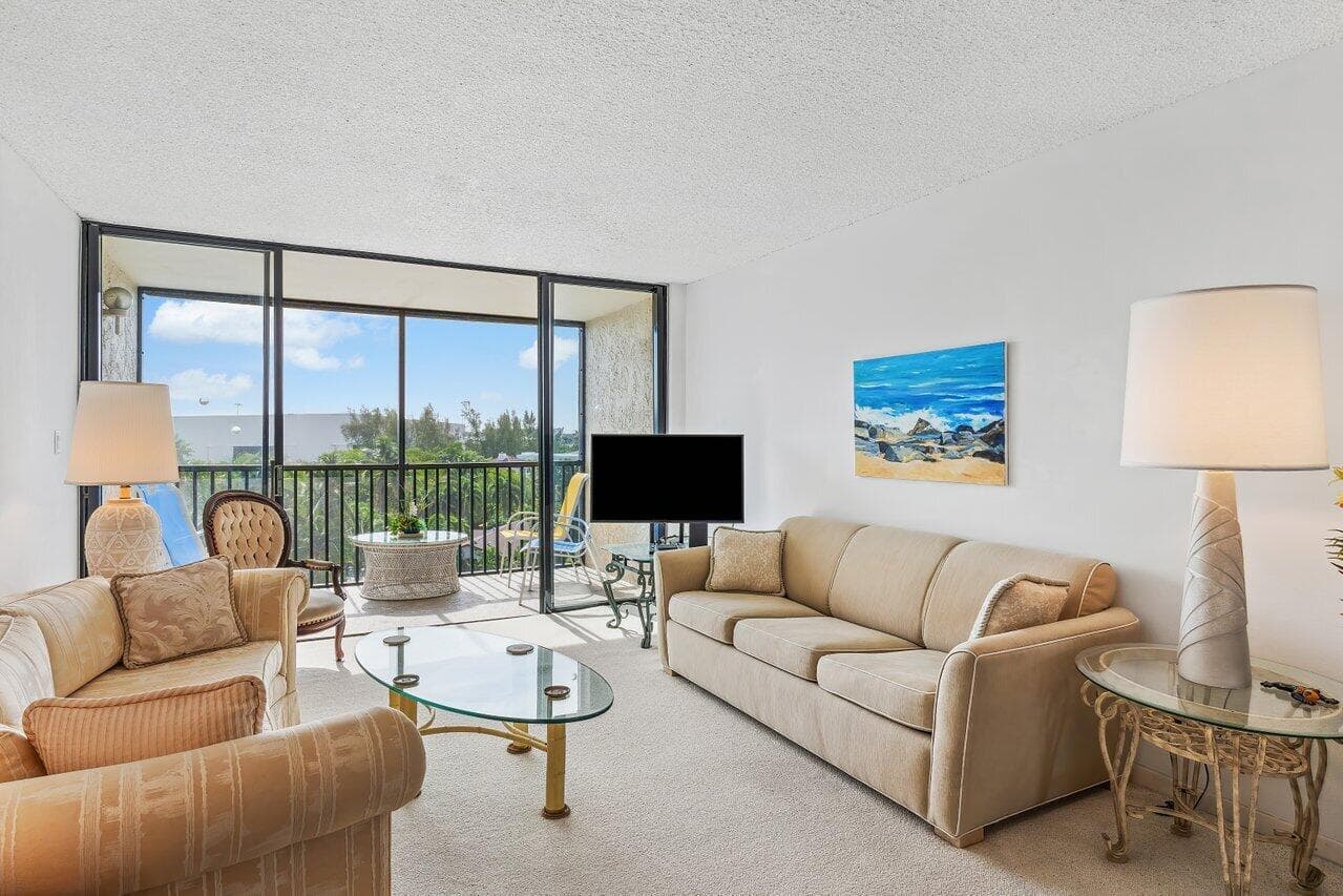 13 Royal Palm Way 602, Boca Raton, FL 33432 — photo 12 of 43