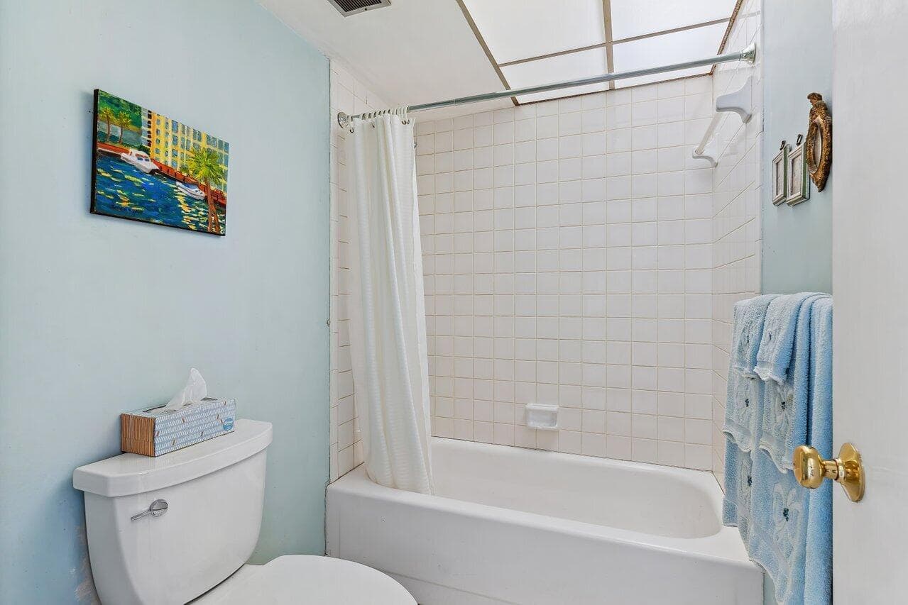 13 Royal Palm Way 602, Boca Raton, FL 33432 — photo 20 of 43