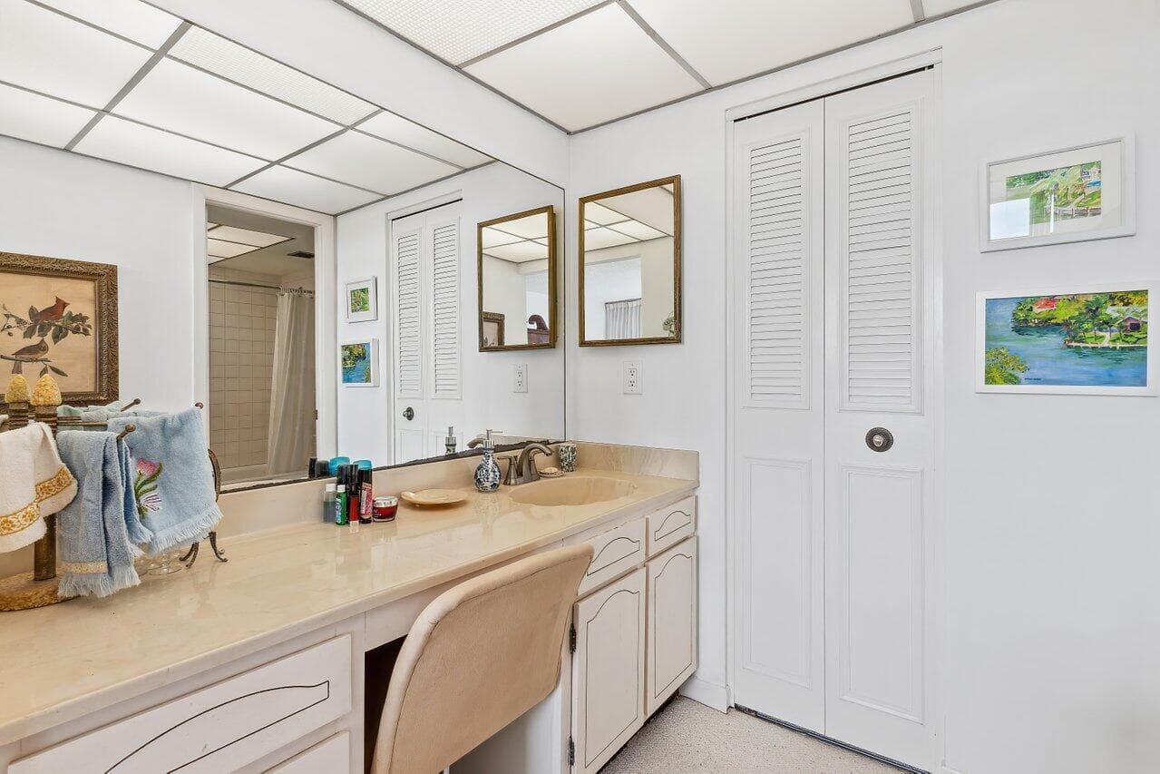 13 Royal Palm Way 602, Boca Raton, FL 33432 — photo 21 of 43