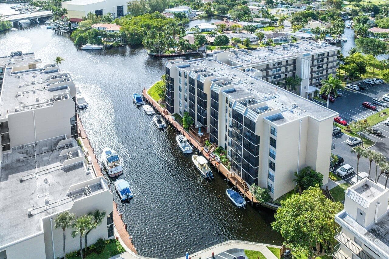 13 Royal Palm Way 602, Boca Raton, FL 33432 — photo 30 of 43