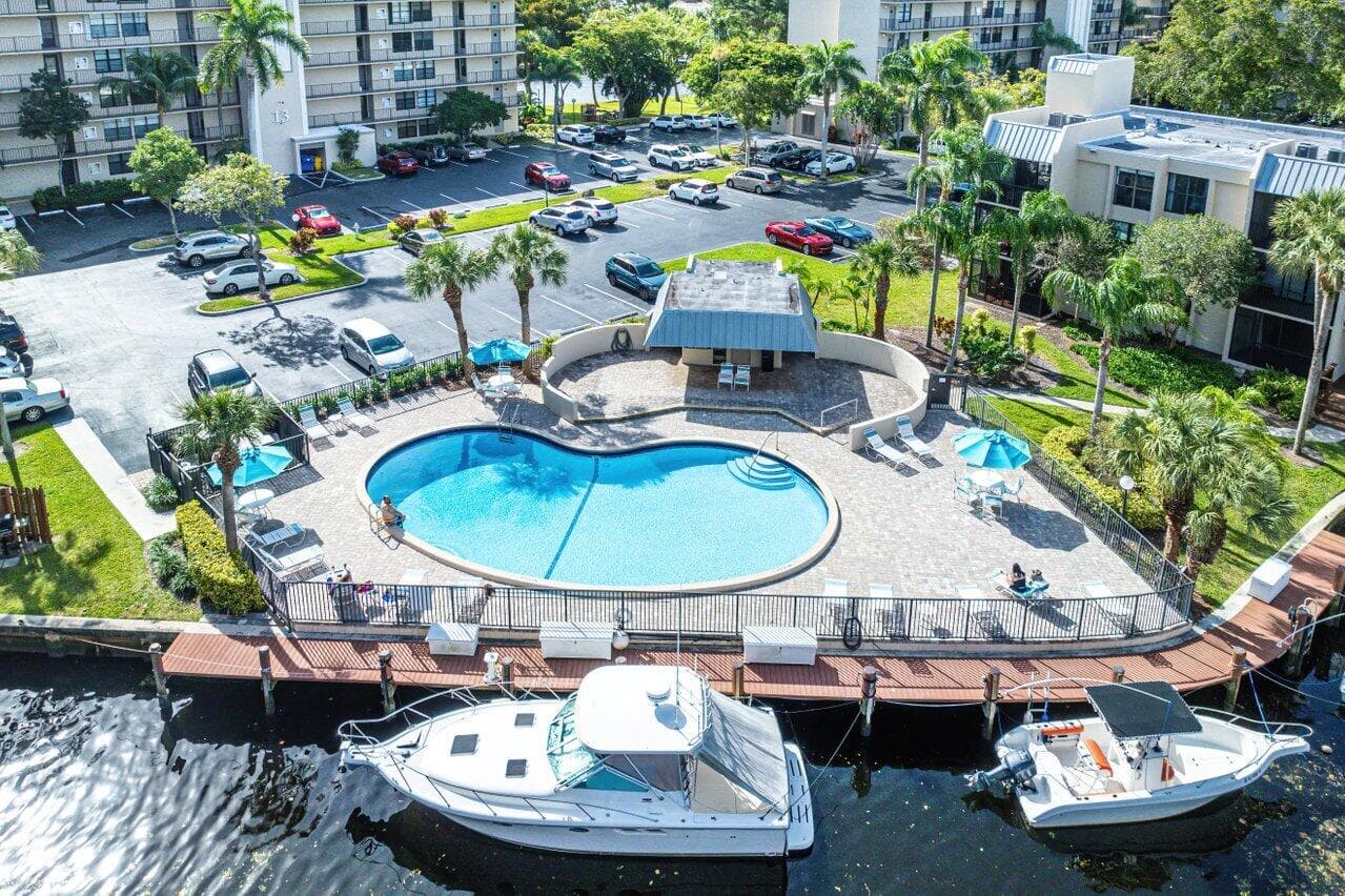 13 Royal Palm Way 602, Boca Raton, FL 33432 — photo 40 of 43