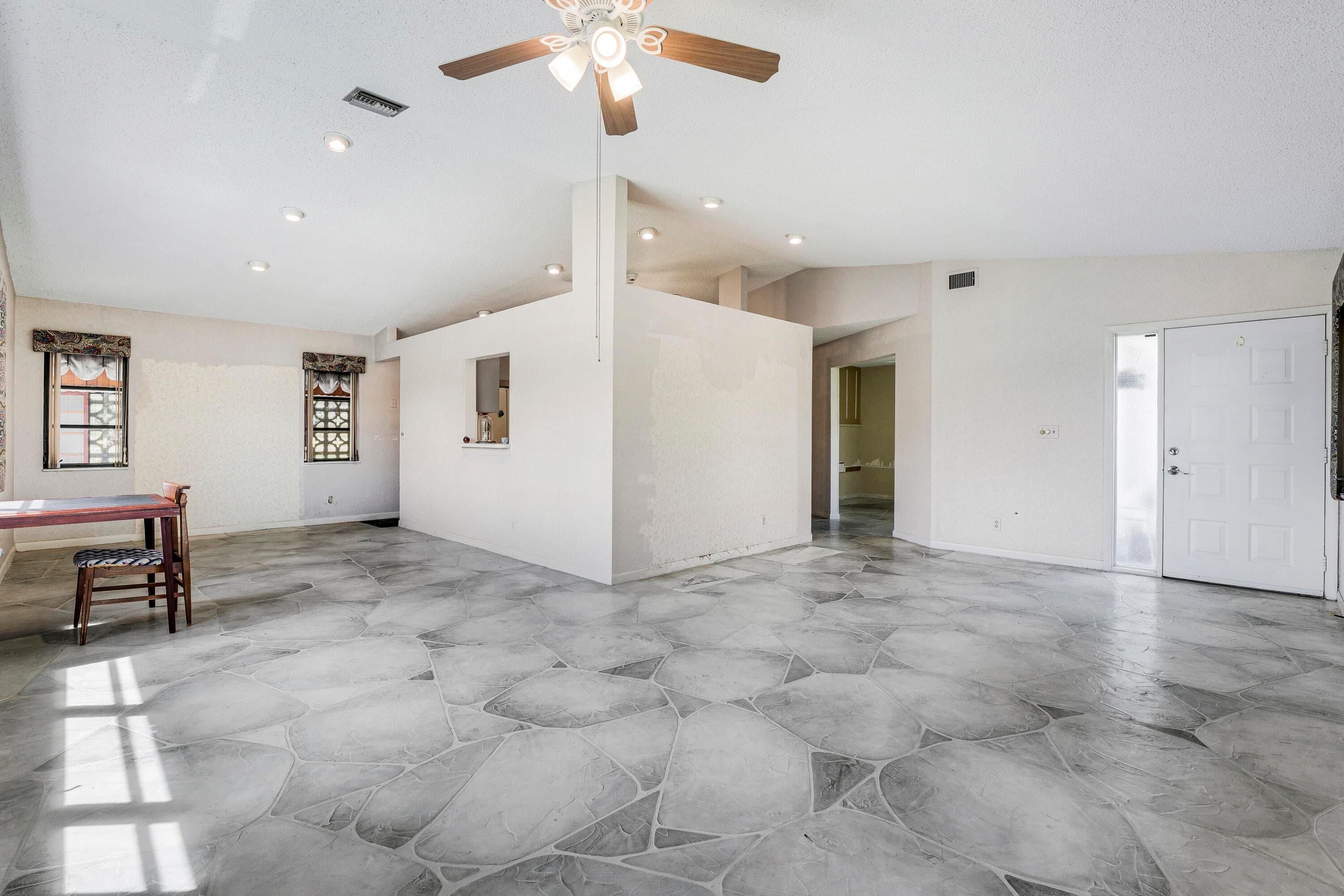 8421 Bonita Isle Drive, Lake Worth, FL 33467 — photo 10 of 46