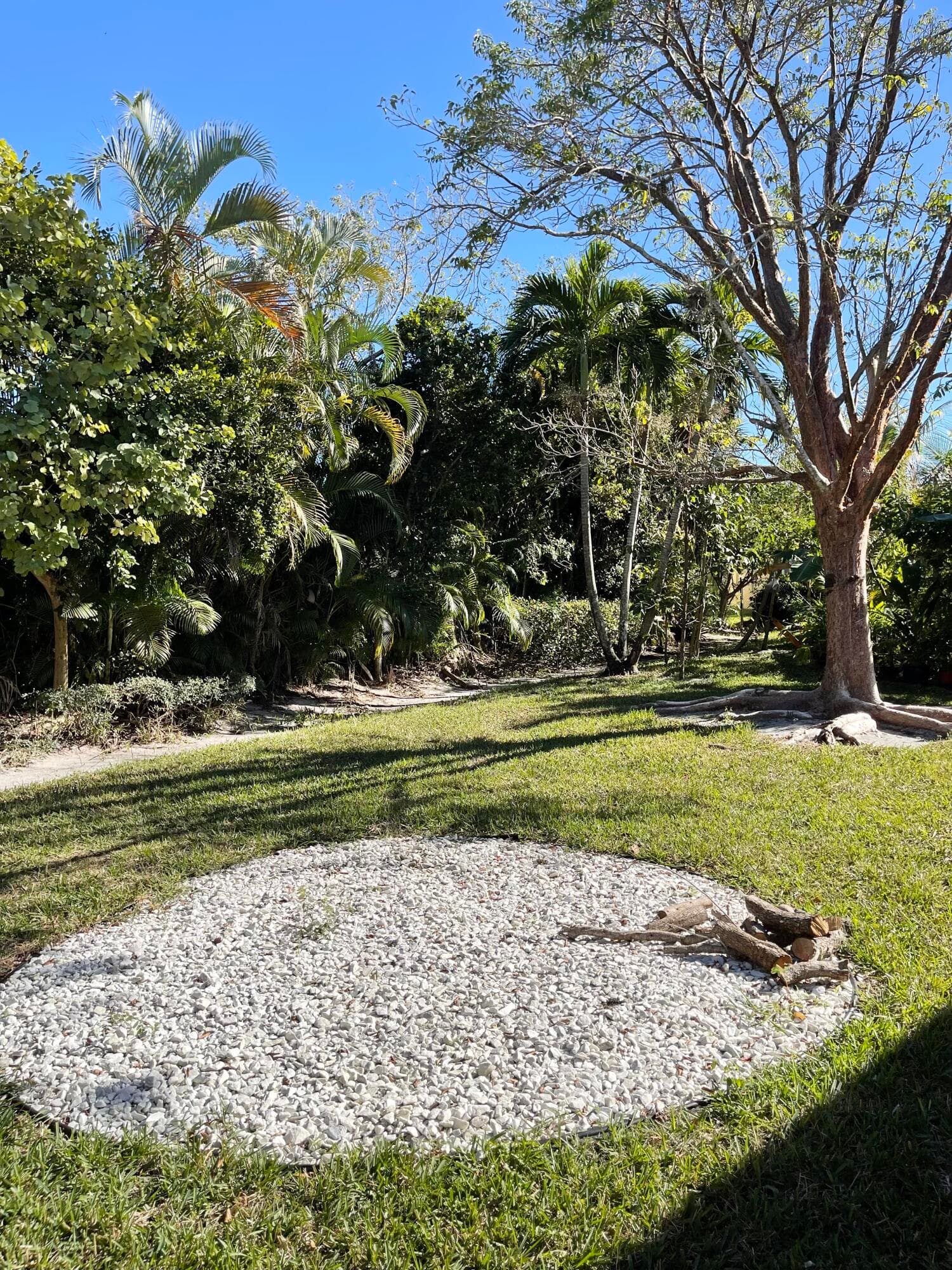 870 Gazetta Way, West Palm Beach, FL 33413 — photo 6 of 19