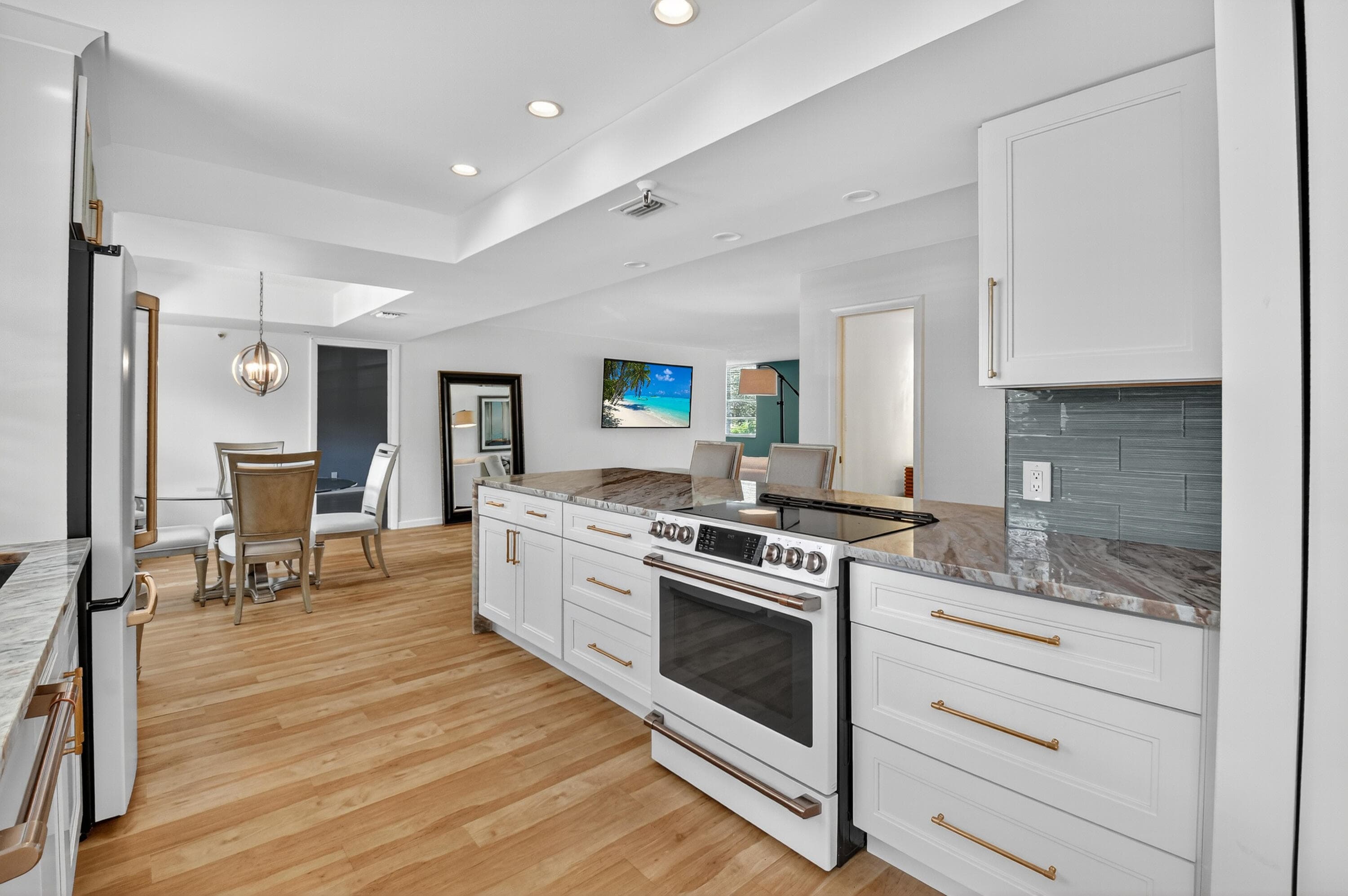 5340 NW 2nd Avenue 220, Boca Raton, FL 33487 — photo 1 of 36