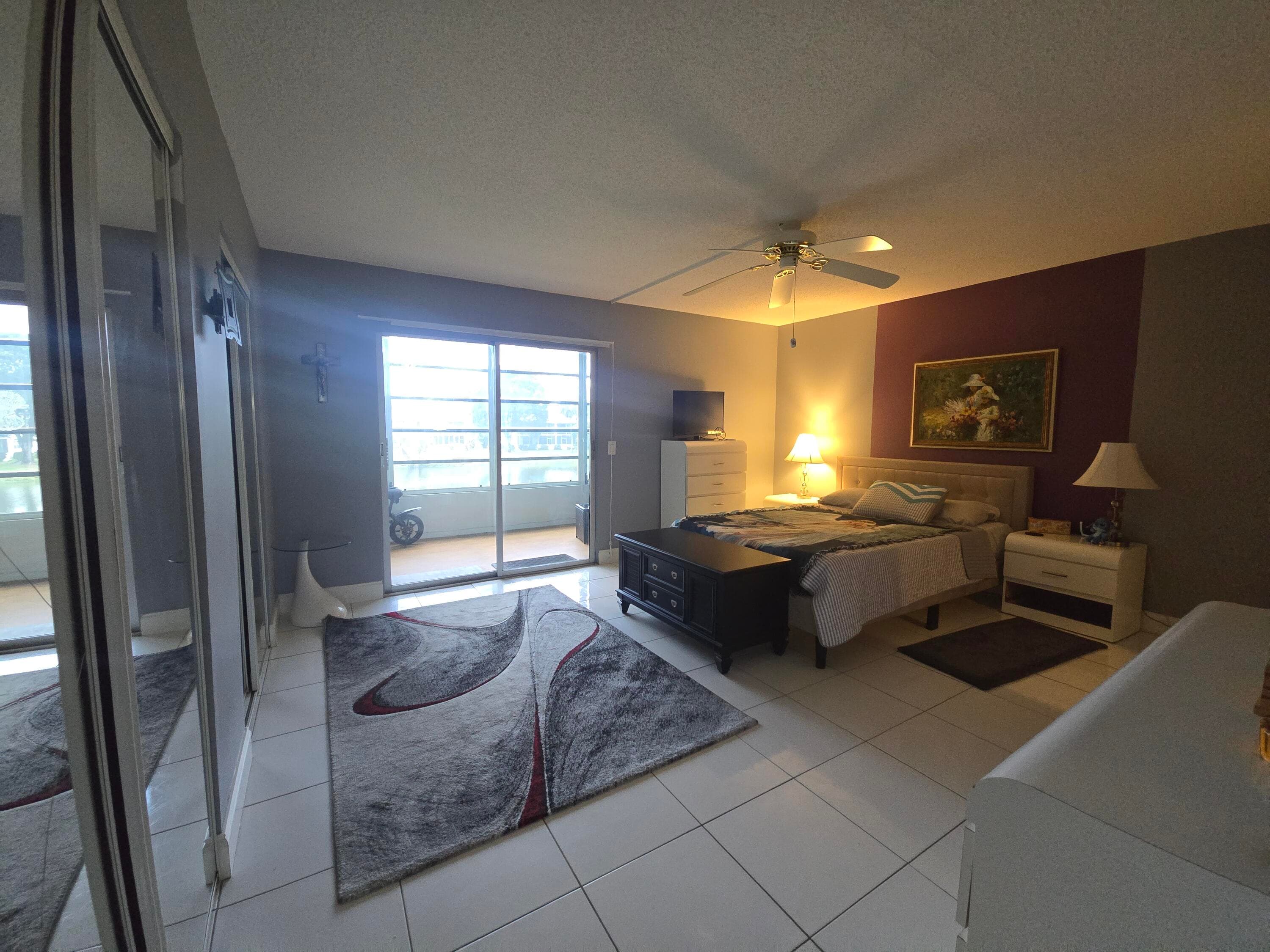 2010 Westbury F 2010, Deerfield Beach, FL 33442 — photo 11 of 27