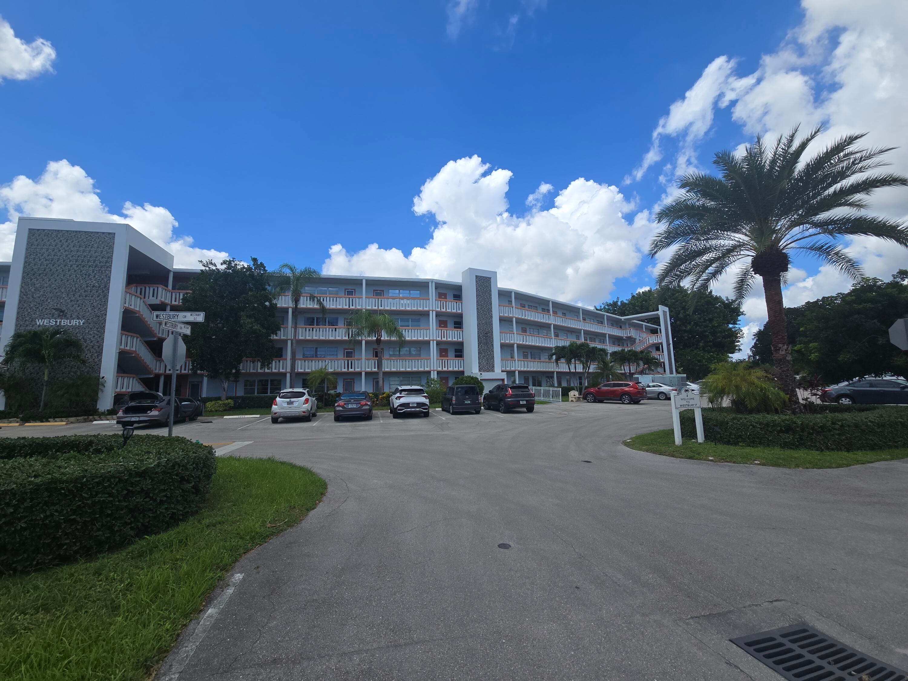 2010 Westbury F 2010, Deerfield Beach, FL 33442 — photo 20 of 27