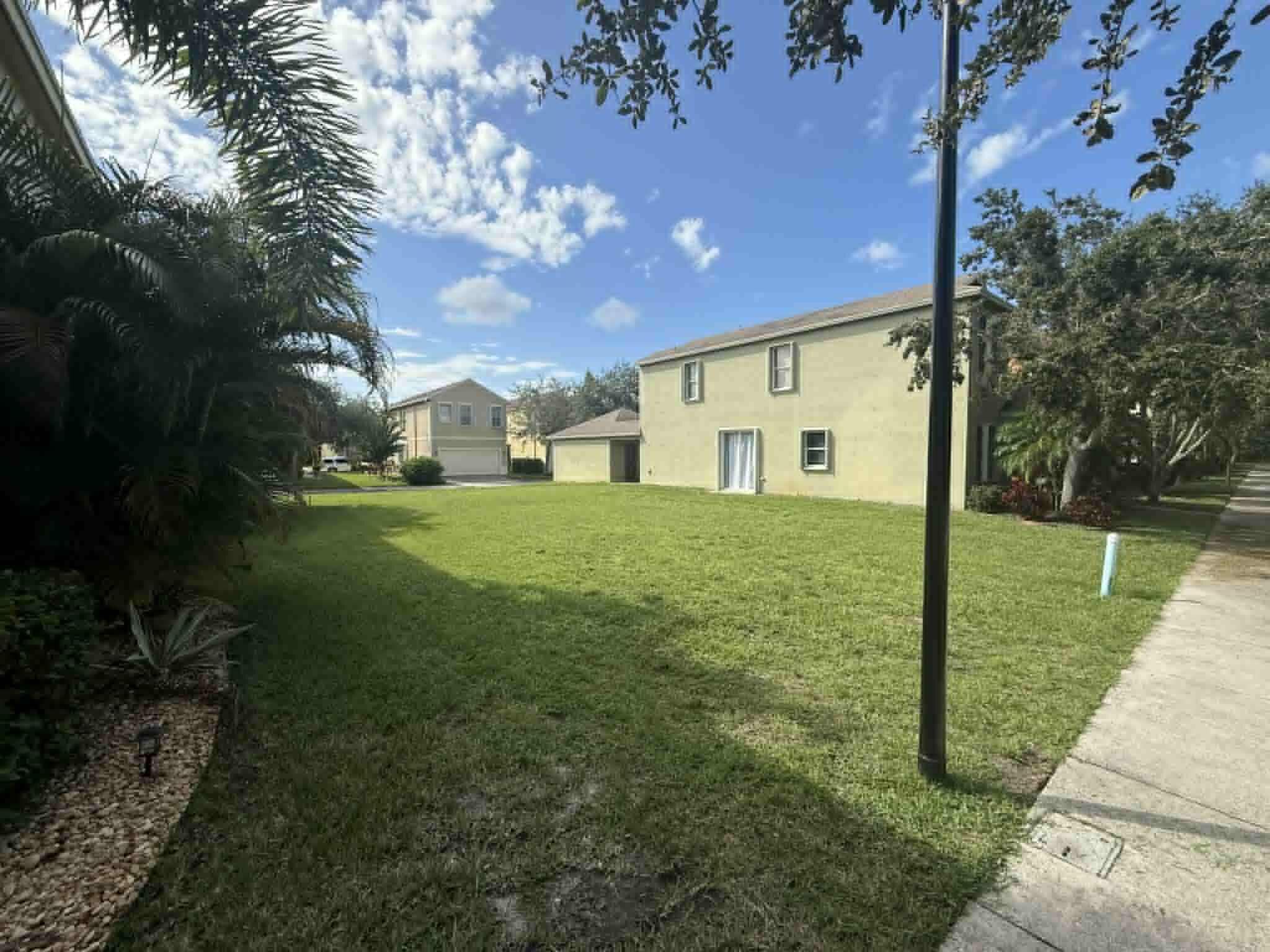 2527 SE Ruskin Drive, Port St. Lucie, FL 34952 — photo 9 of 34