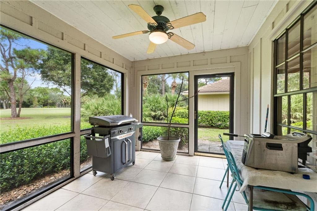 110 Prestwick Circle, Vero Beach, FL 32967 — photo 13 of 36