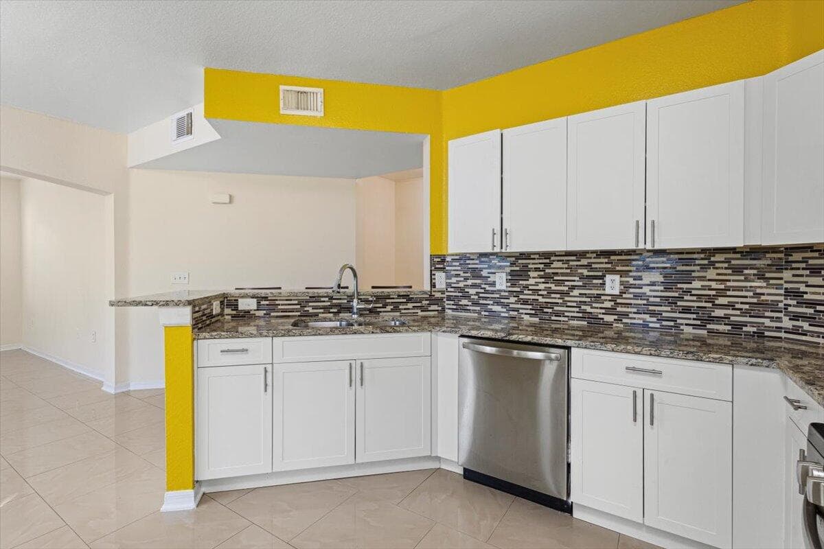 110 SW Peacock Boulevard 6101, Port St. Lucie, FL 34986 — photo 23 of 72