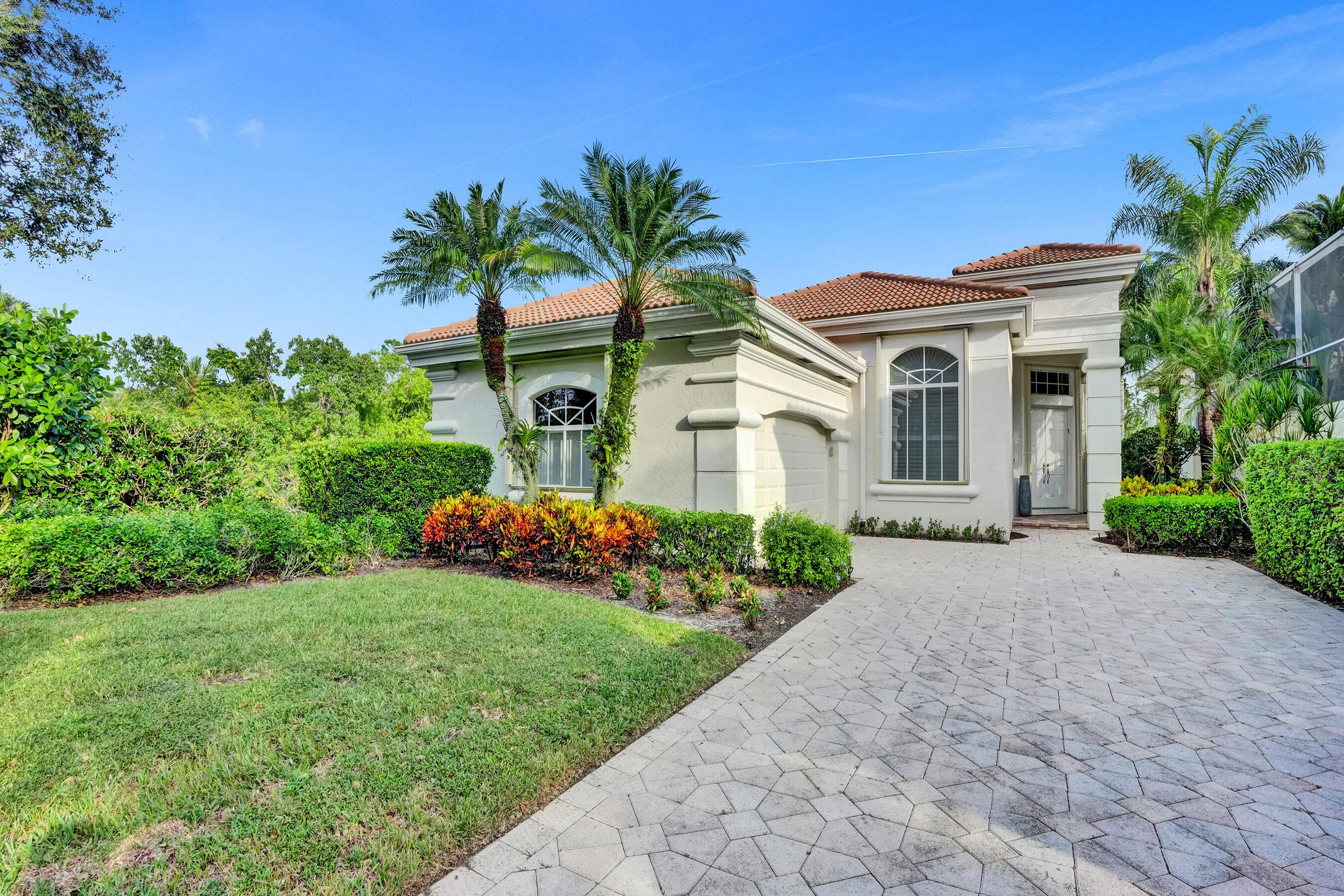 251 Isle Way, Palm Beach Gardens, FL 33418 — photo 2 of 68