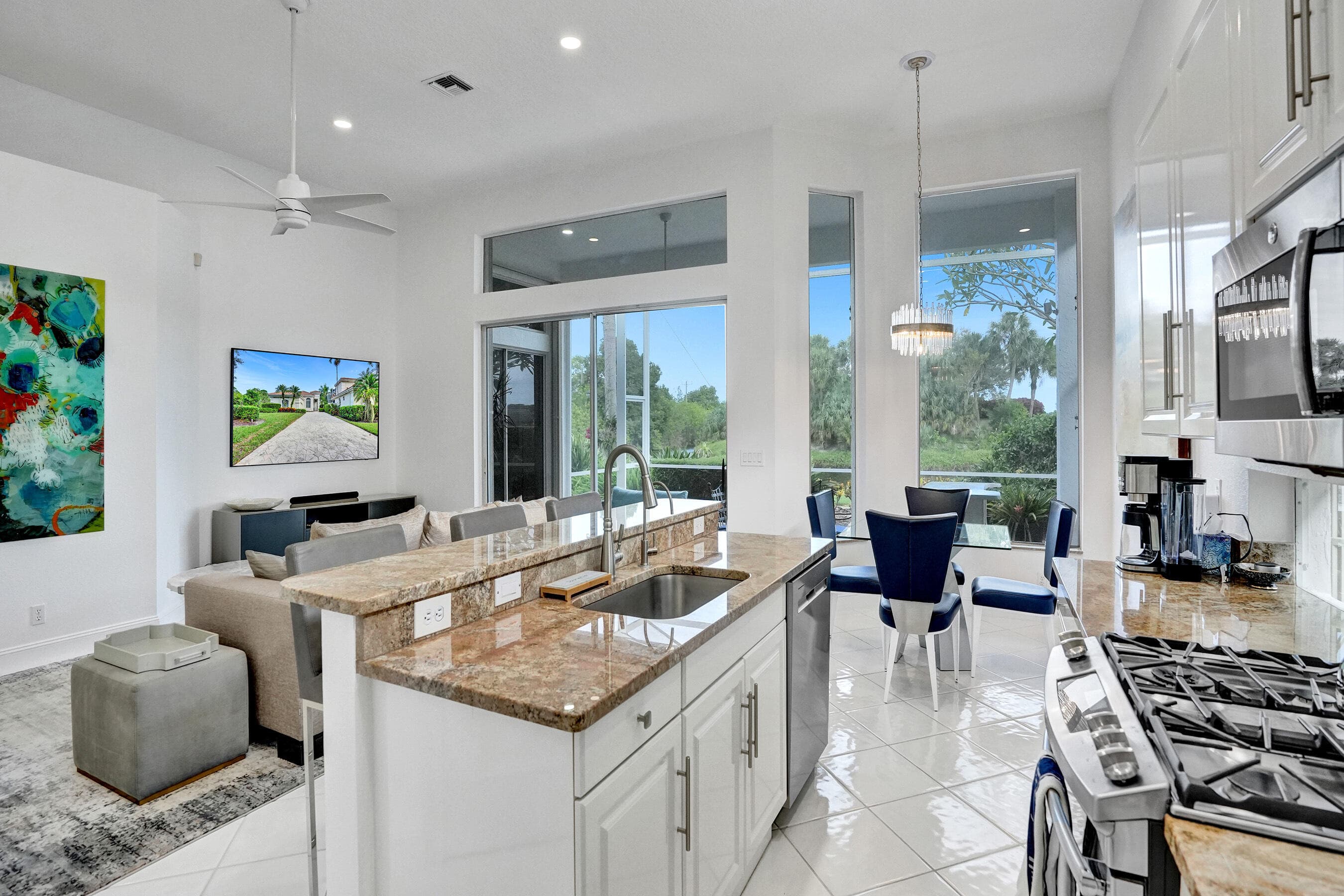 251 Isle Way, Palm Beach Gardens, FL 33418 — photo 11 of 68