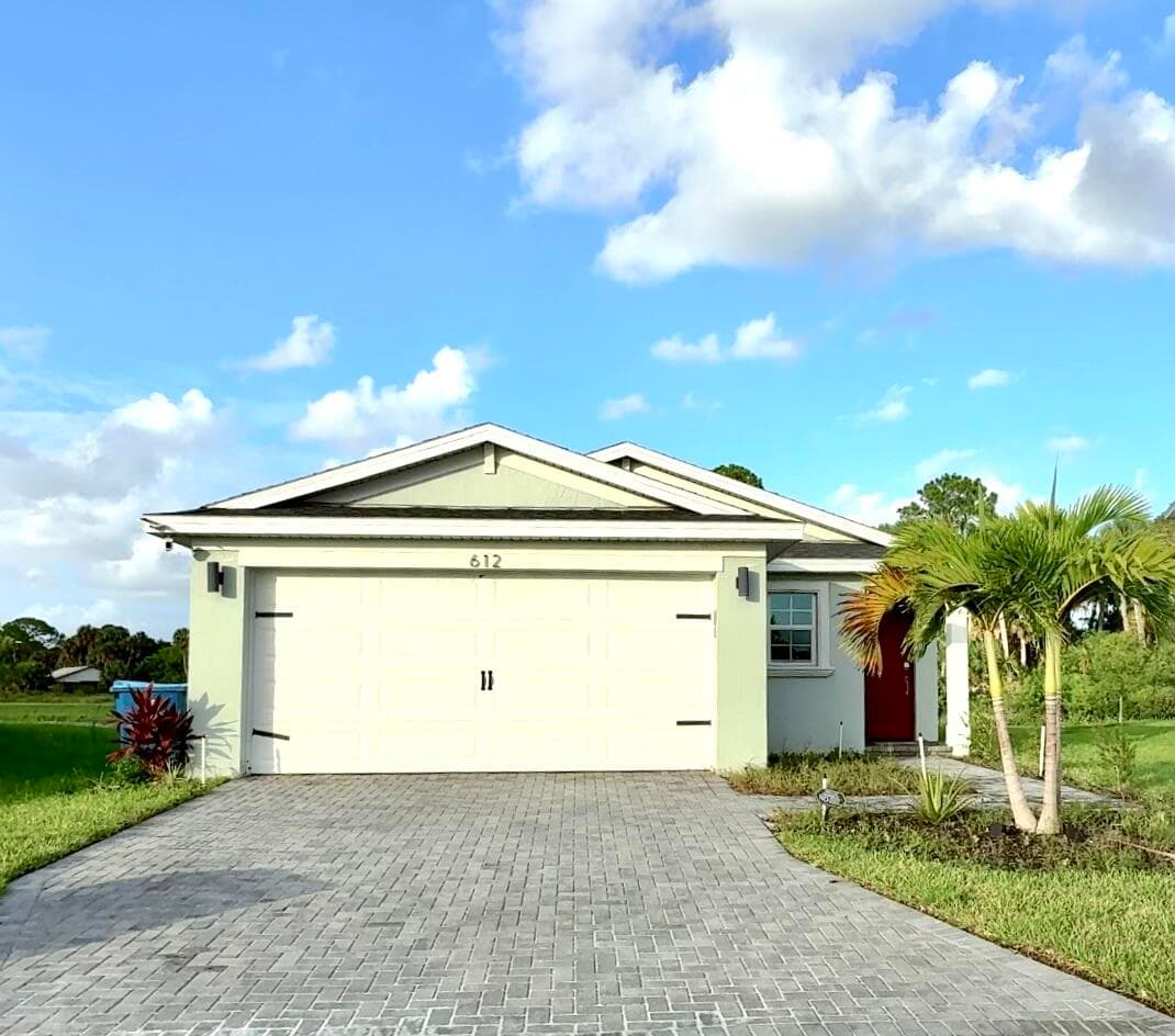 612 Papillon Street SW, Palm Bay, FL 32908 — photo 2 of 22