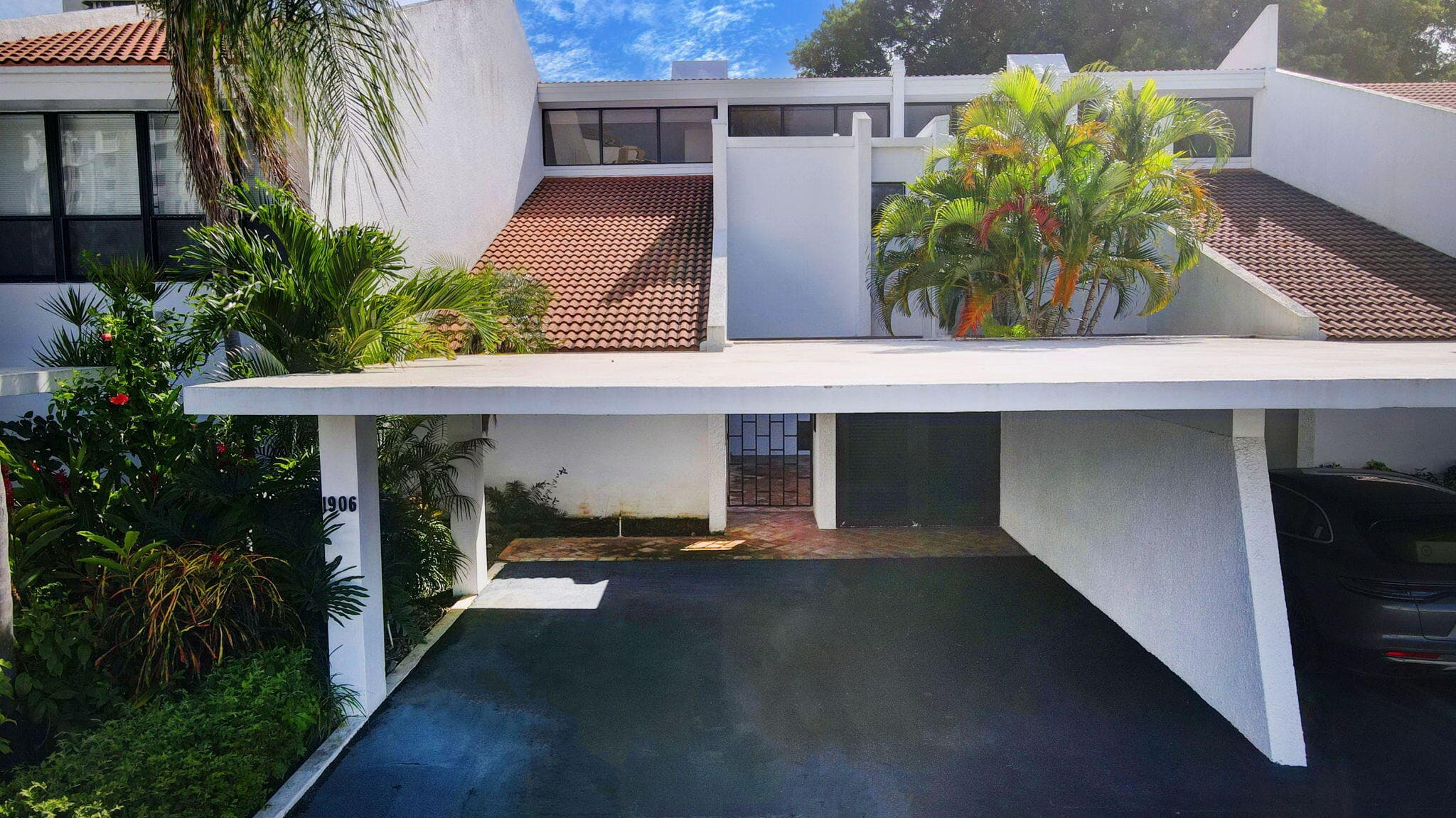 1906 Presidential Way 1-c, West Palm Beach, FL 33401 — photo 3 of 64