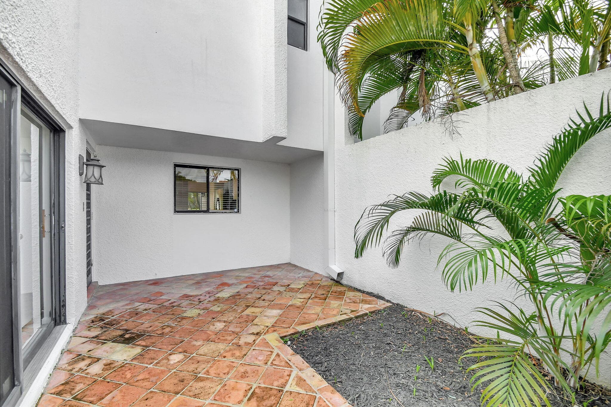 1906 Presidential Way 1-c, West Palm Beach, FL 33401 — photo 6 of 64