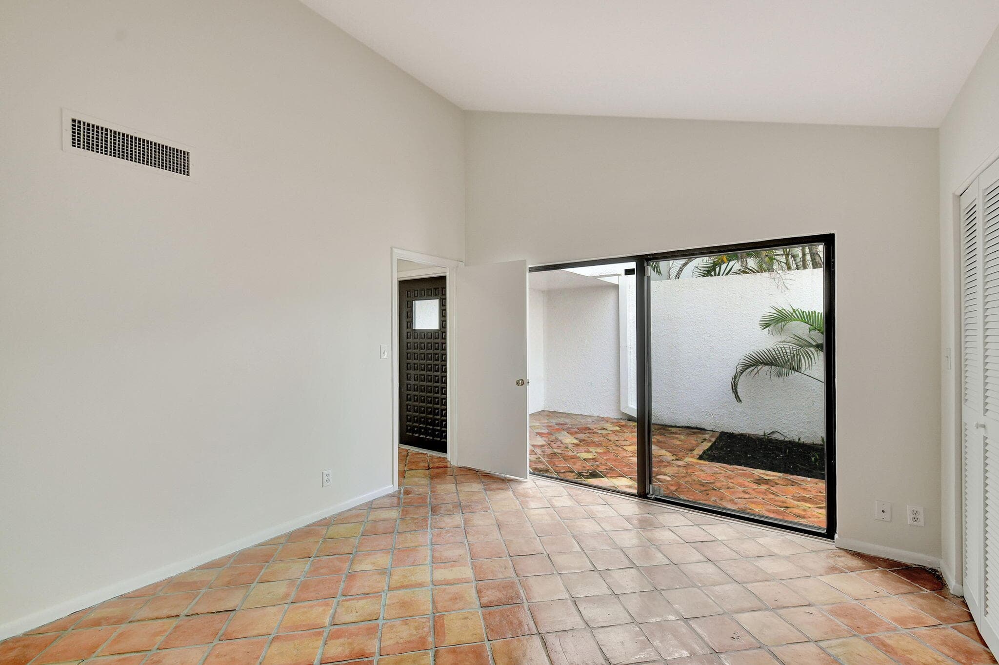 1906 Presidential Way 1-c, West Palm Beach, FL 33401 — photo 21 of 64