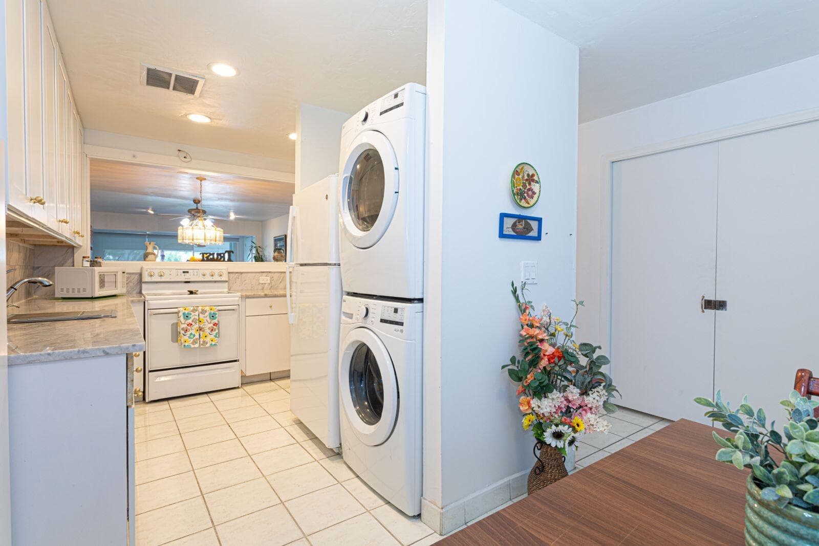 1421 NW 19th Terrace 102, Delray Beach, FL 33445 — photo 6 of 32