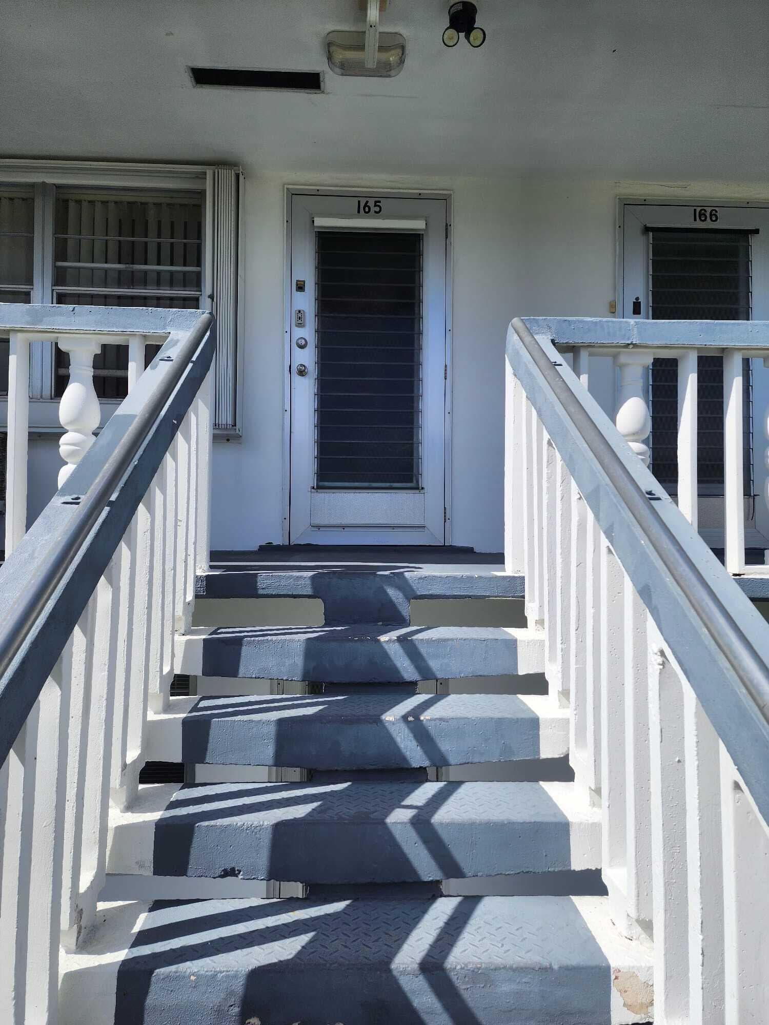 165 Camden G, West Palm Beach, FL 33417 — photo 2 of 9