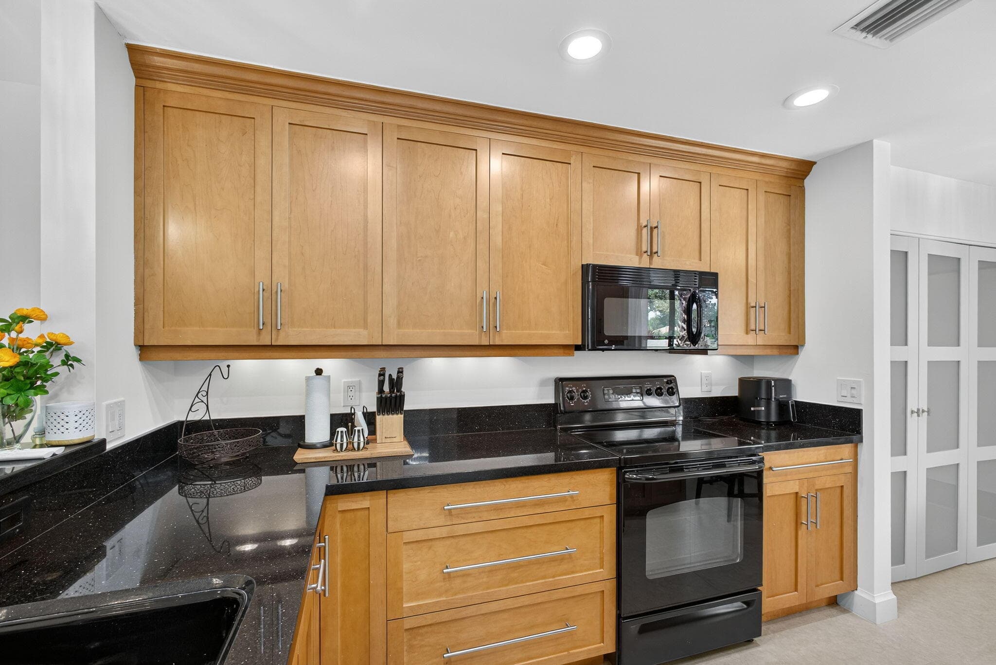 479 Prestwick Circle, Palm Beach Gardens, FL 33418 — photo 11 of 90
