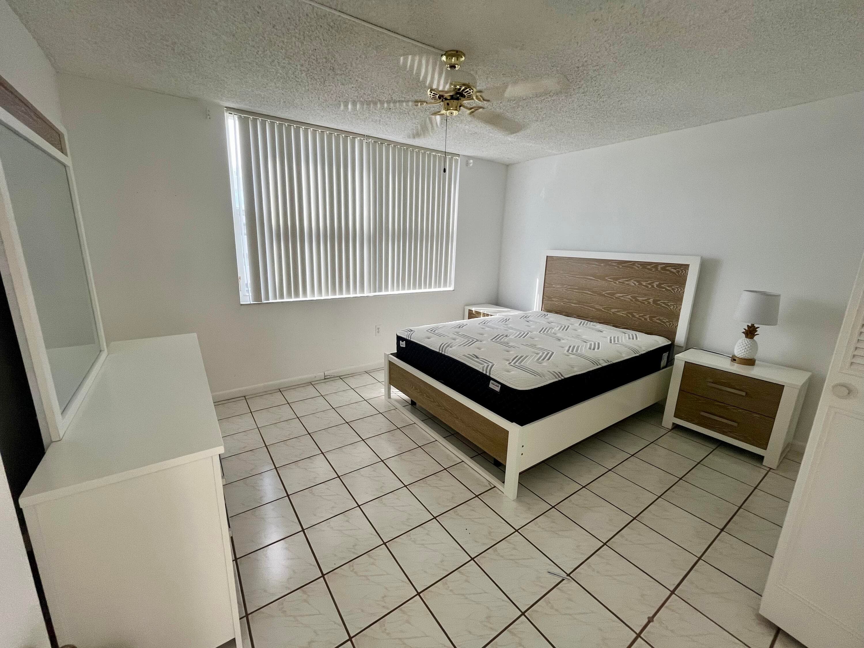 301 Croton Avenue 305, Lantana, FL 33462 — photo 8 of 27