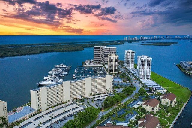 108 Lakeshore Drive 338, North Palm Beach, FL 33408 — photo 2 of 15