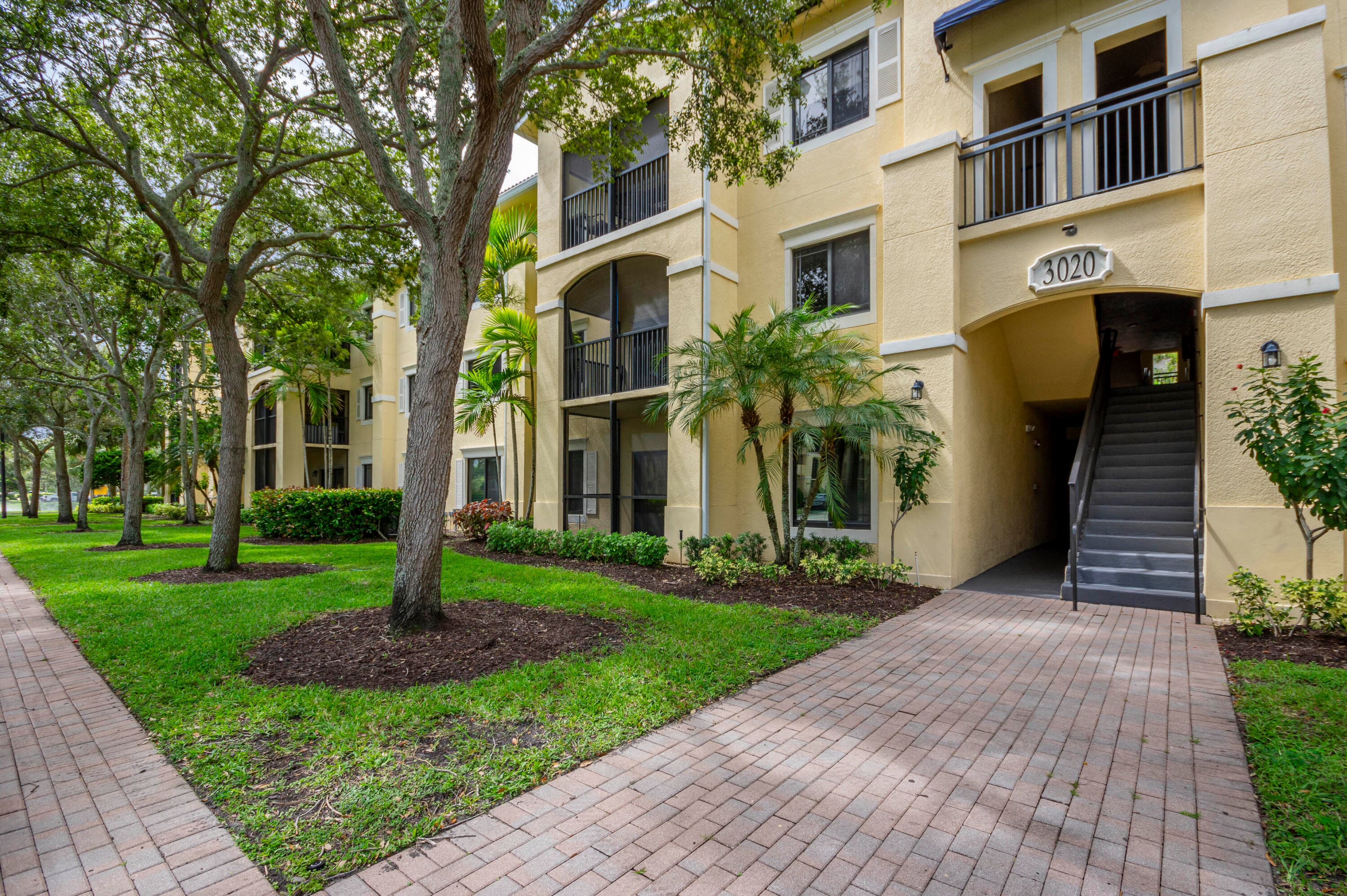 3020 Alcazar Place 106, Palm Beach Gardens, FL 33410 — photo 3 of 33