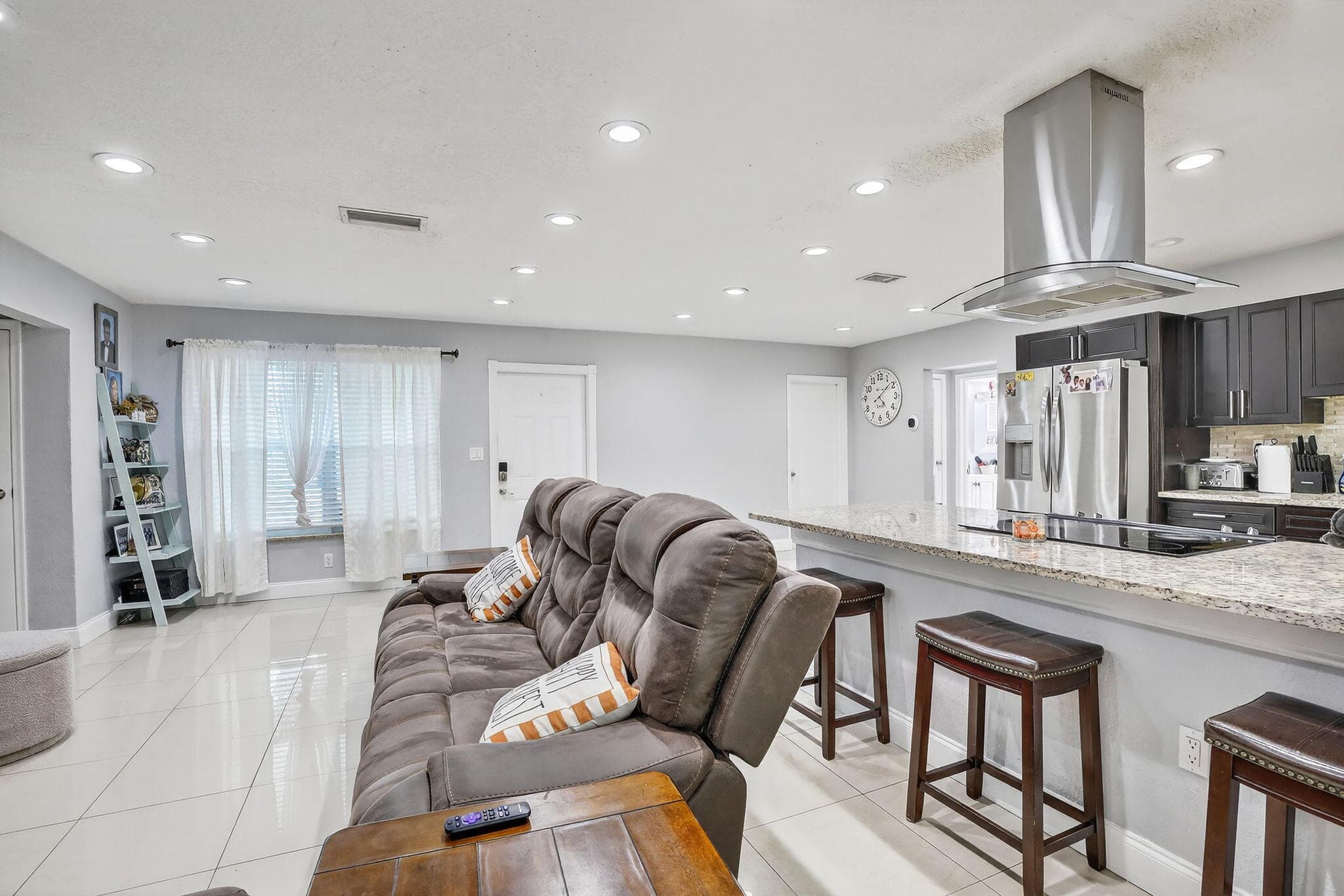 7451 NW 21st Street, Sunrise, FL 33313 — photo 10 of 34