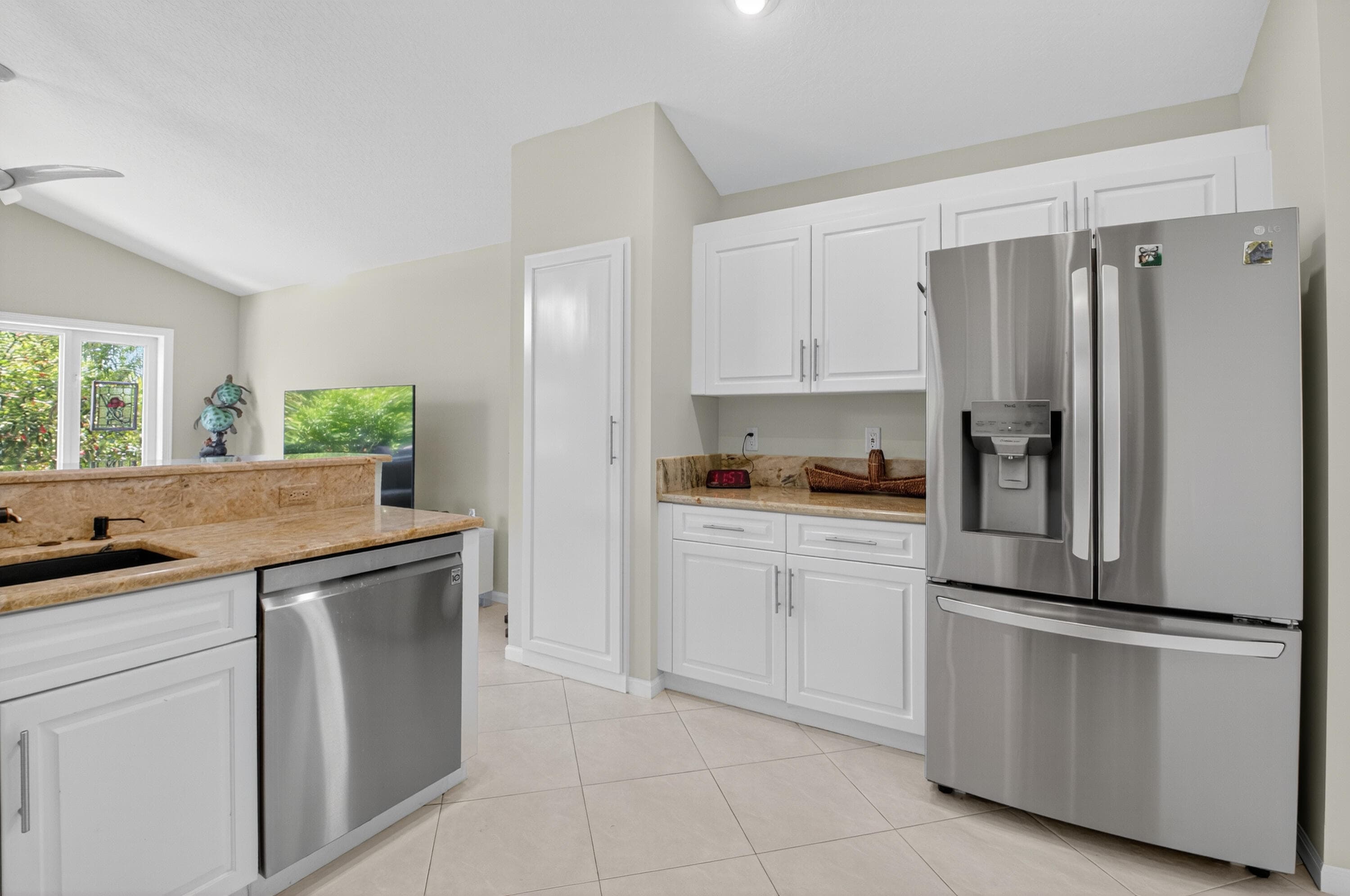 7317 Amber Falls Lane, Boynton Beach, FL 33437 — photo 18 of 58