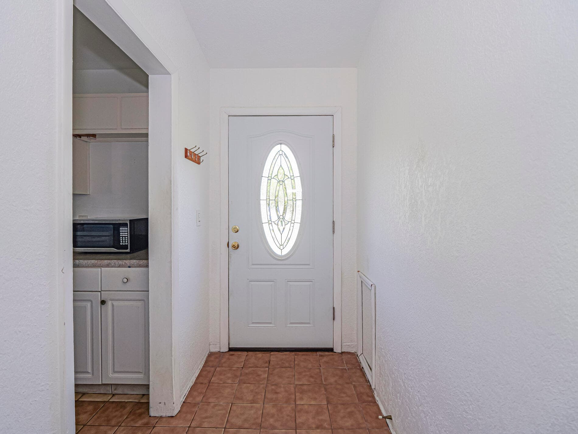 563 4th Place SW, Vero Beach, FL 32962 — photo 9 of 30
